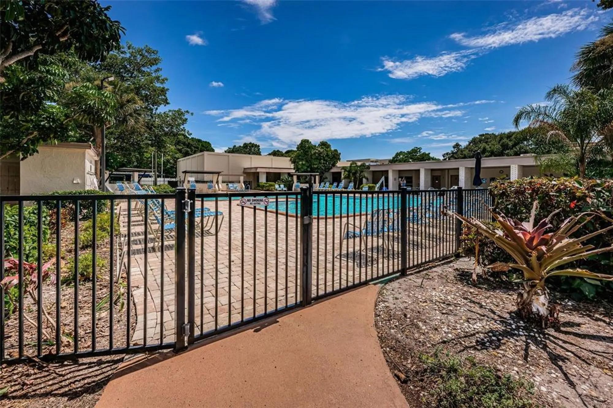 Property Slideshow image 64 of 84 | 5501 80th st n unit 405, St Petersburg, FL, 33709