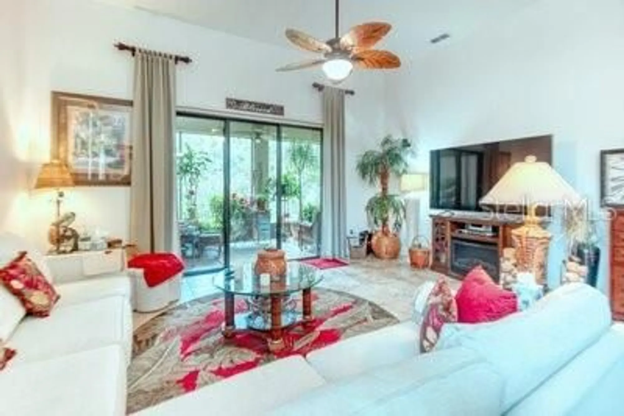 Property Slideshow image 10 of 52 | 806 ebb tide ln, Kissimmee, FL, 34759