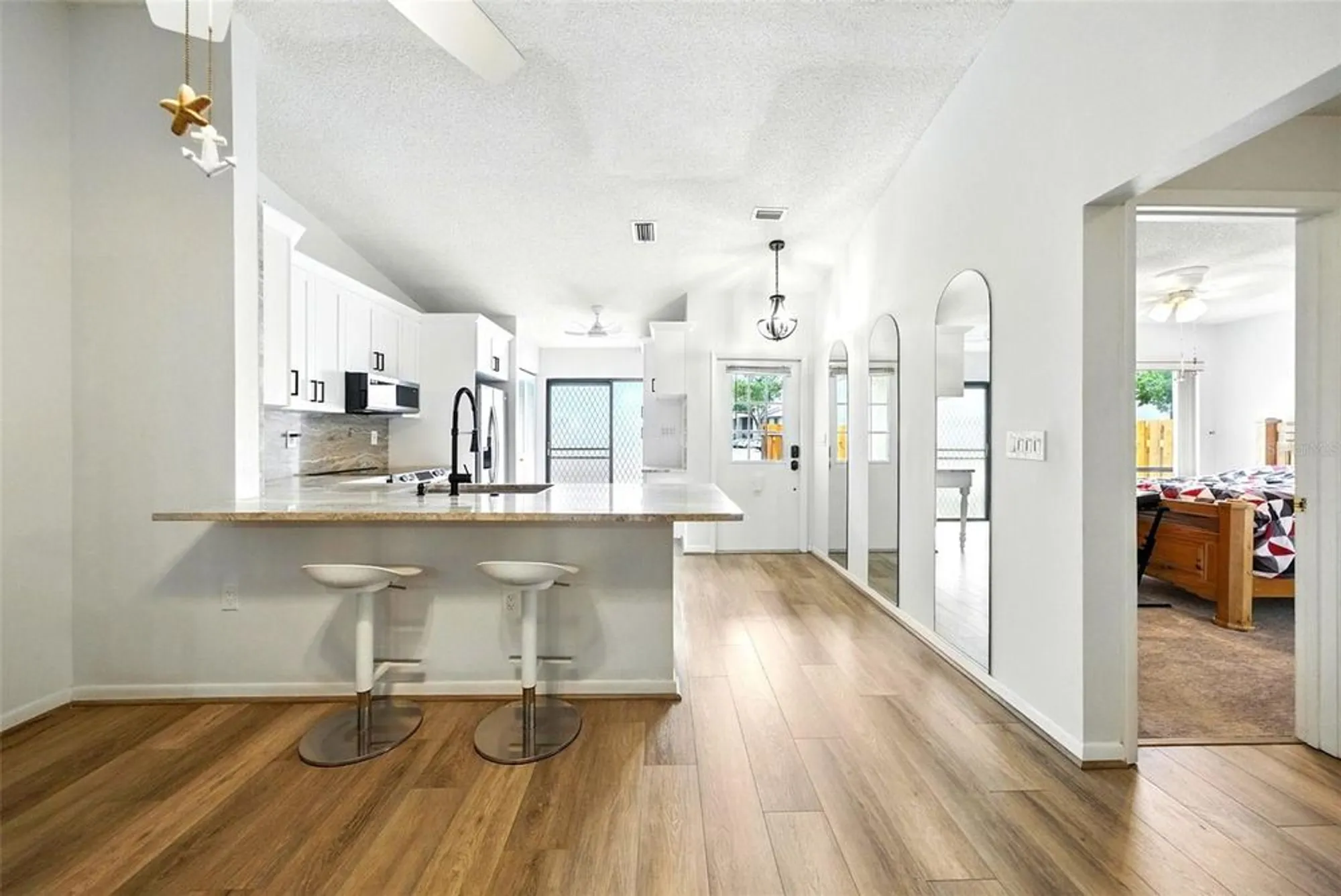 Property Slideshow image 11 of 44 | 1725 pine ridge way e, Palm Harbor, FL, 34684