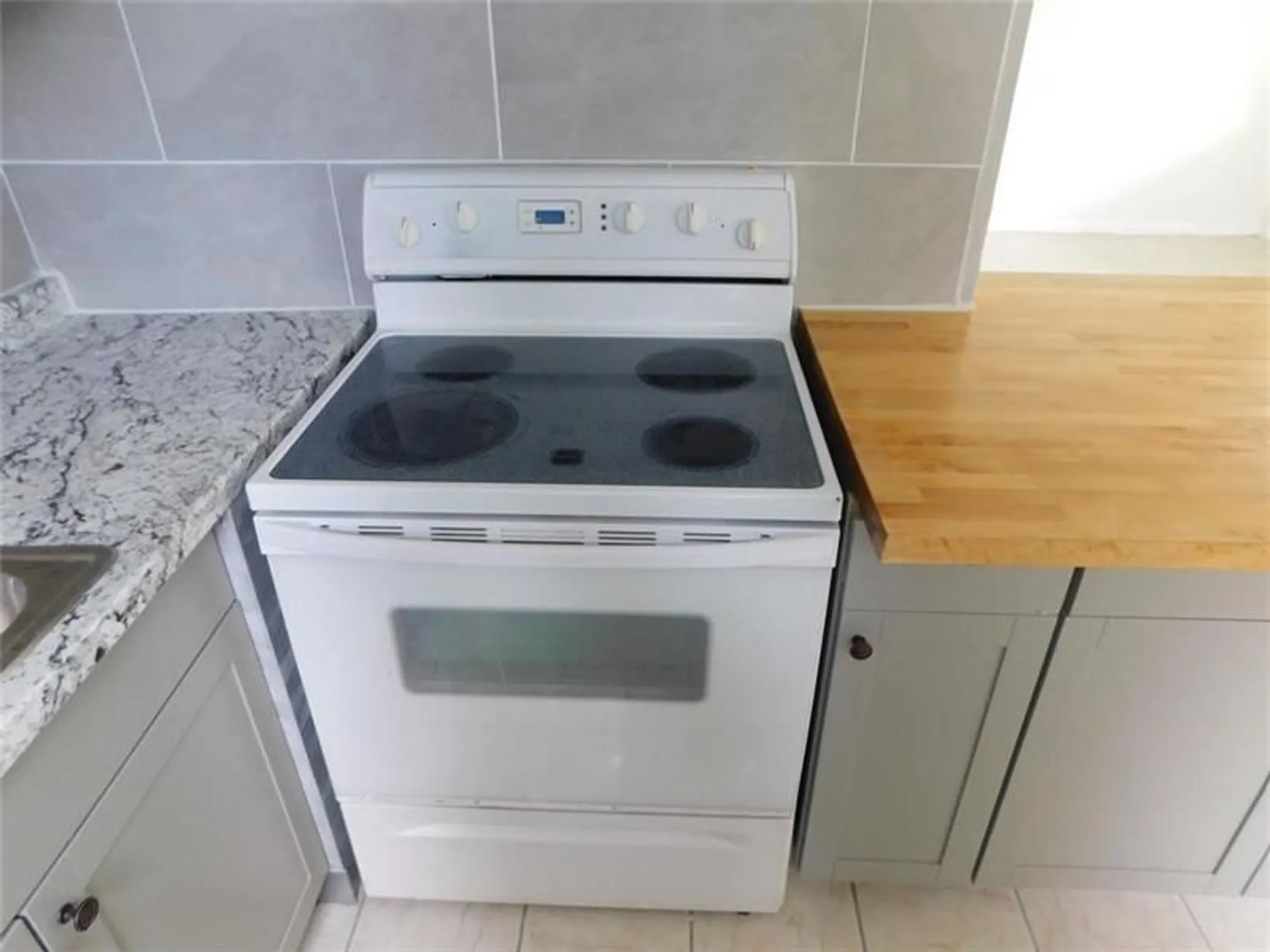 Property Slideshow image 12 of 42 | 333 newport v # 333, Deerfield Beach, FL, 33442