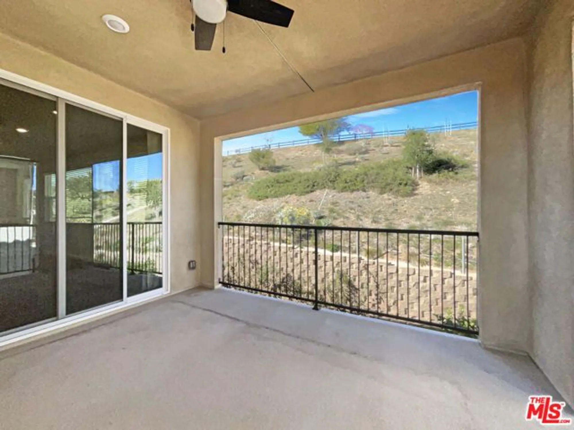 Property Slideshow image 25 of 30 | 20543 martingale pl, Santa Clarita, CA, 91350