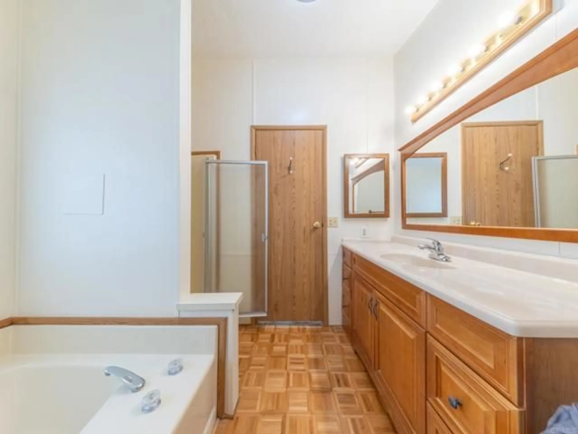 Property Slideshow image 23 of 37 | 2289 bryant dr, Carlsbad, CA, 92008