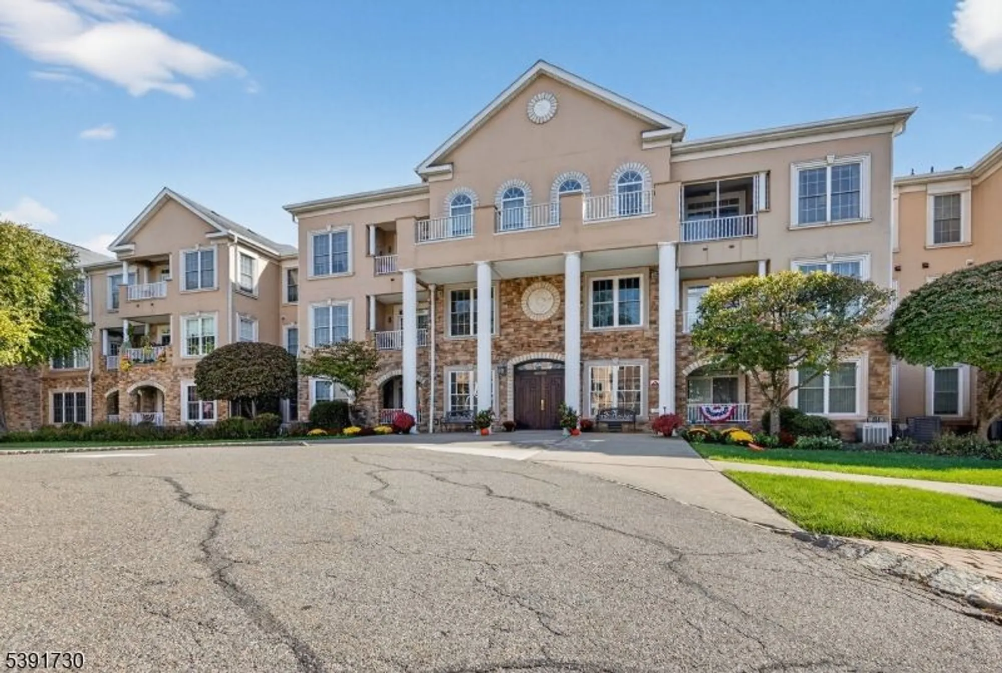 Property Slideshow image 13 of 27 | 1211 clinton ln, Rockaway Boro, NJ, 07866