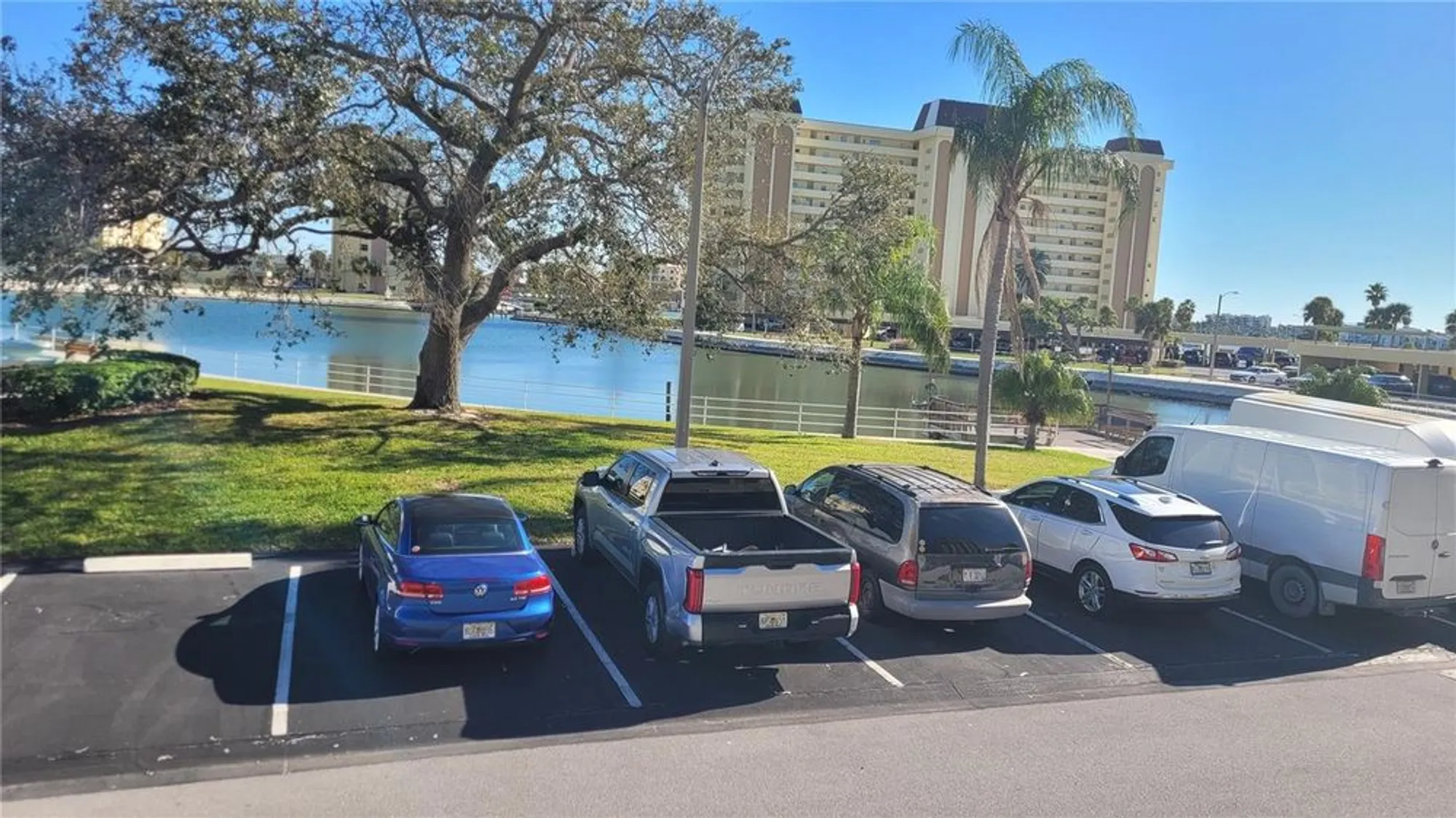 Property Slideshow image 22 of 32 | 4650 cove cir apt 111, St Petersburg, FL, 33708