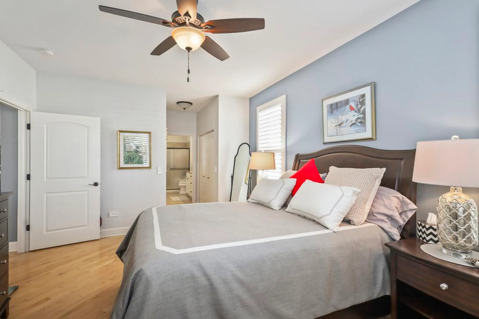 Property Slideshow image 23 of 31 | 2628 drexel dr, Naperville, IL, 60564