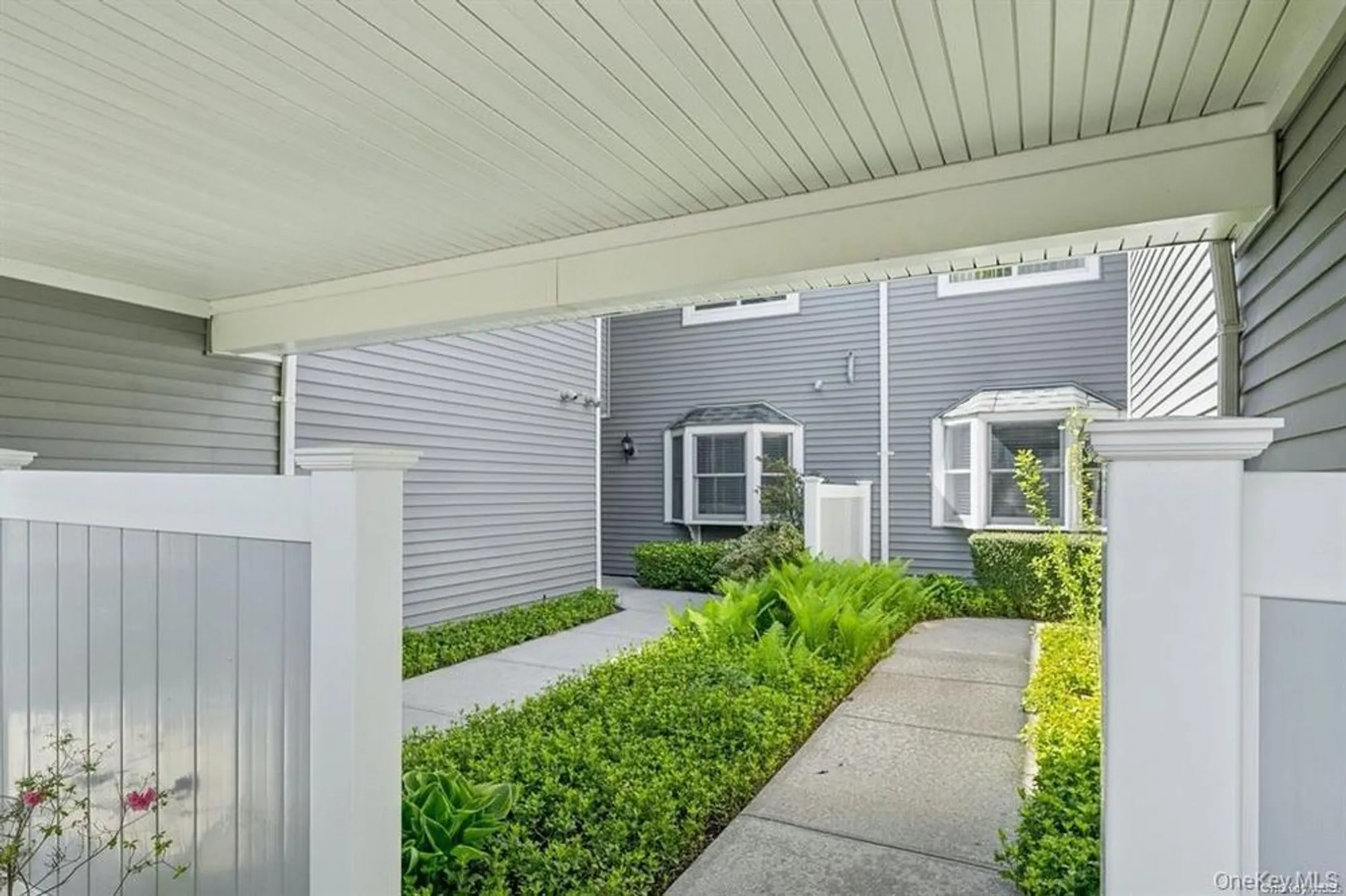 Property Slideshow image 2 of 18 | 416 lindsay ln, Moriches, NY, 11955