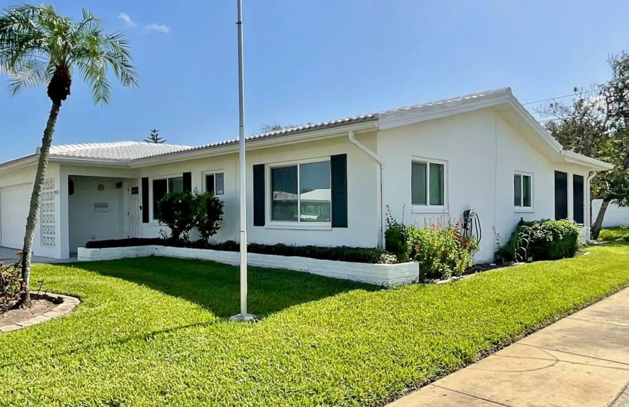 Property Slideshow image 35 of 43 | 9843 34th way n # 4, Pinellas Park, FL, 33782