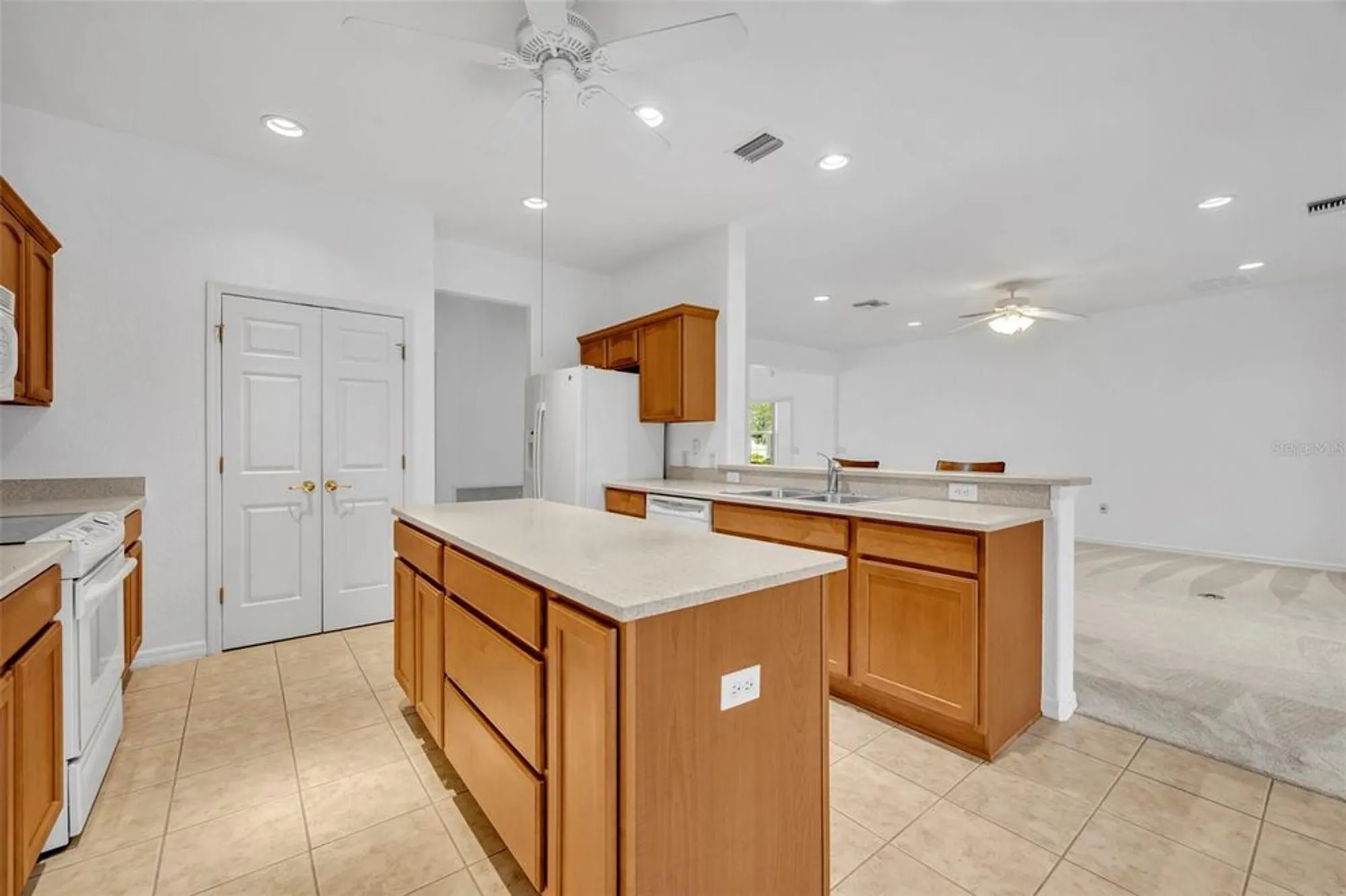 Property Slideshow image 16 of 43 | 12176 se 91st ave, Summerfield, FL, 34491