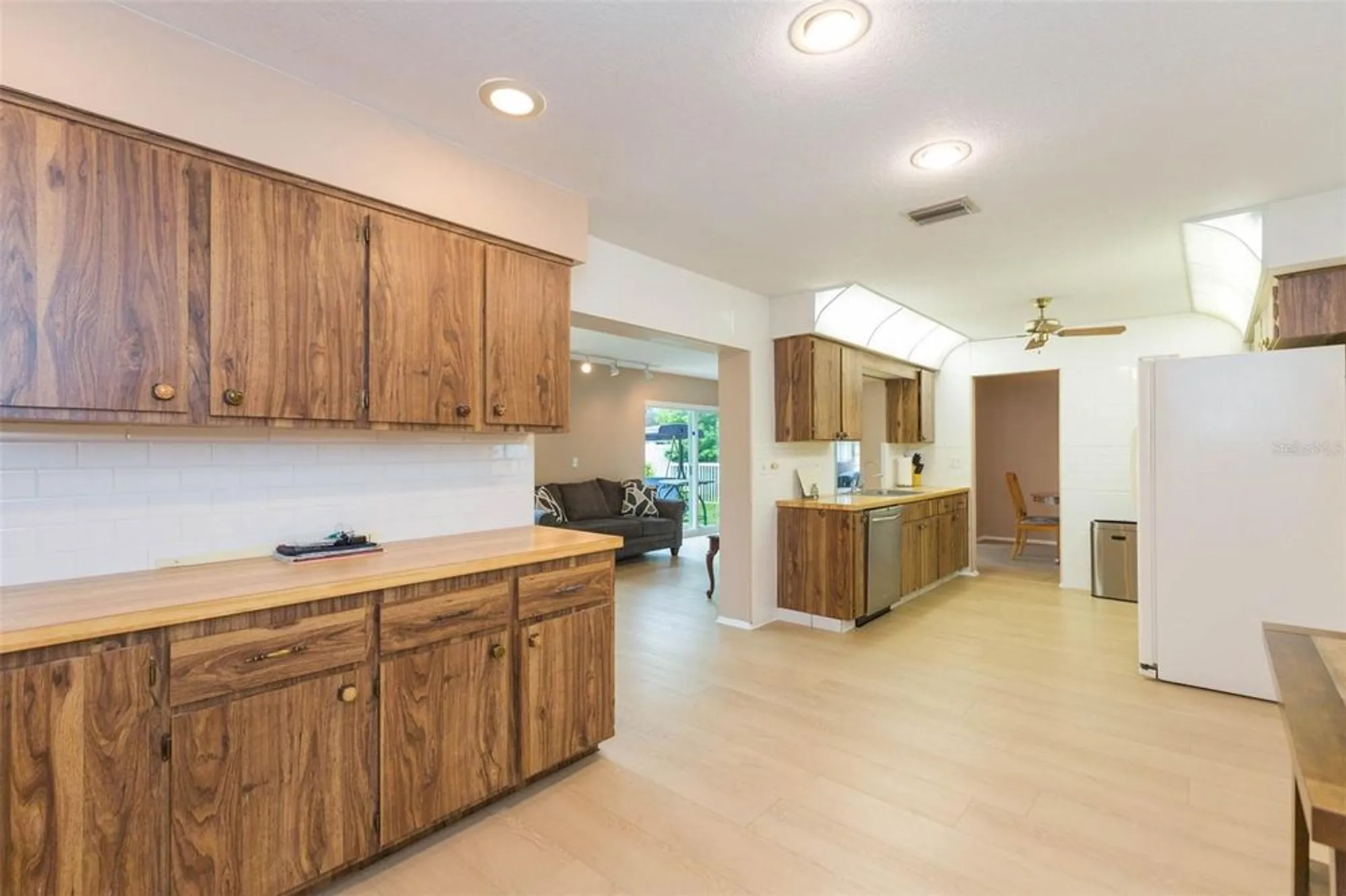 Property Slideshow image 17 of 37 | 1145 lanyard st, Palm Harbor, FL, 34685