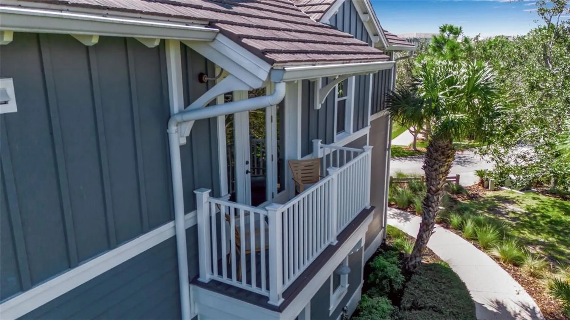 Property Slideshow image 7 of 99 | 321 sapphire lake dr 202, Bradenton, FL, 34209