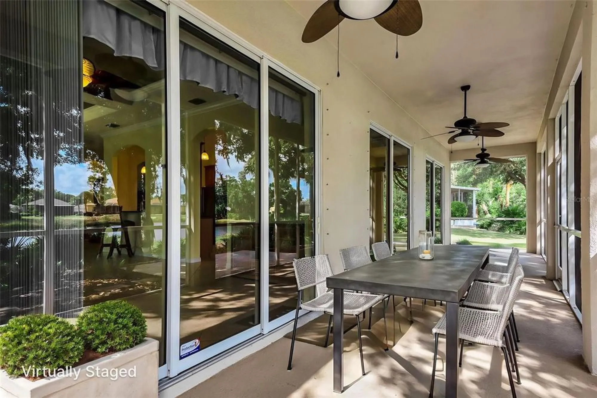 Property Slideshow image 19 of 31 | 804 regal manor way, Sun City Center, FL, 33573
