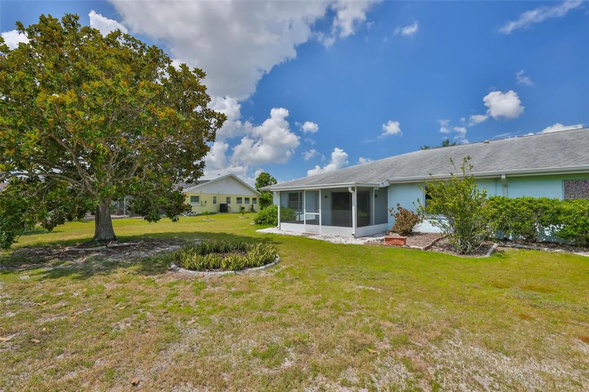 Property Slideshow image 40 of 47 | 1219 wild feather ln, Sun City Center, FL, 33573