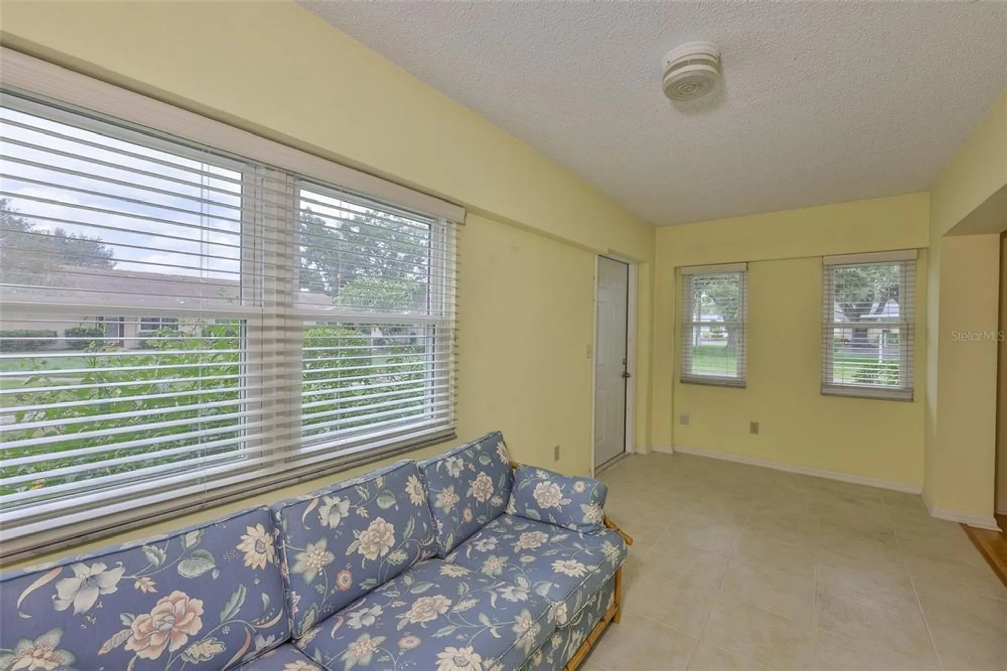 Property Slideshow image 10 of 49 | 1908 canterbury ln 20, Sun City Center, FL, 33573
