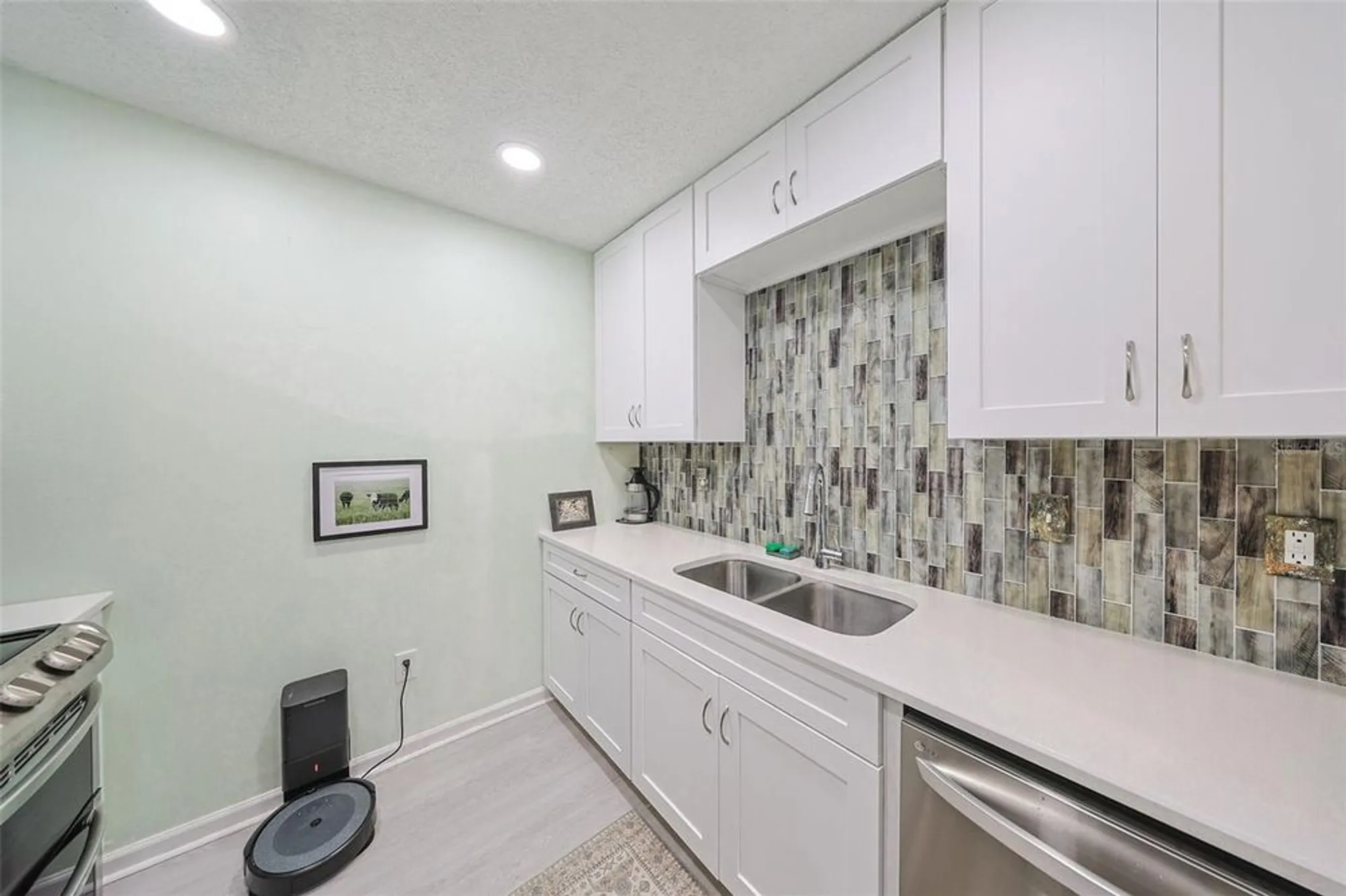Property Slideshow image 11 of 85 | 1902 dandridge st 24, Sun City Center, FL, 33573