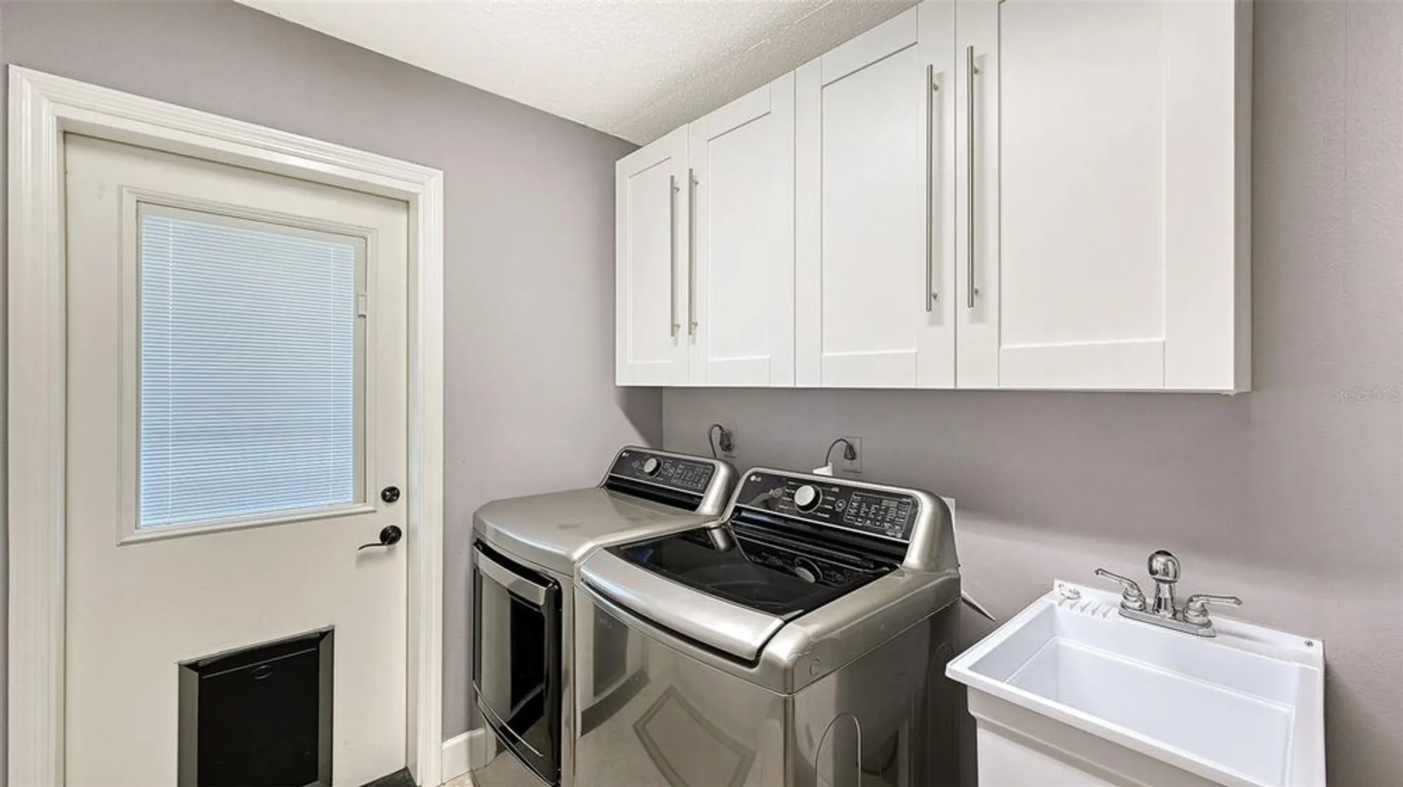 Property Slideshow image 26 of 64 | 8010 conservatory dr, Sarasota, FL, 34243