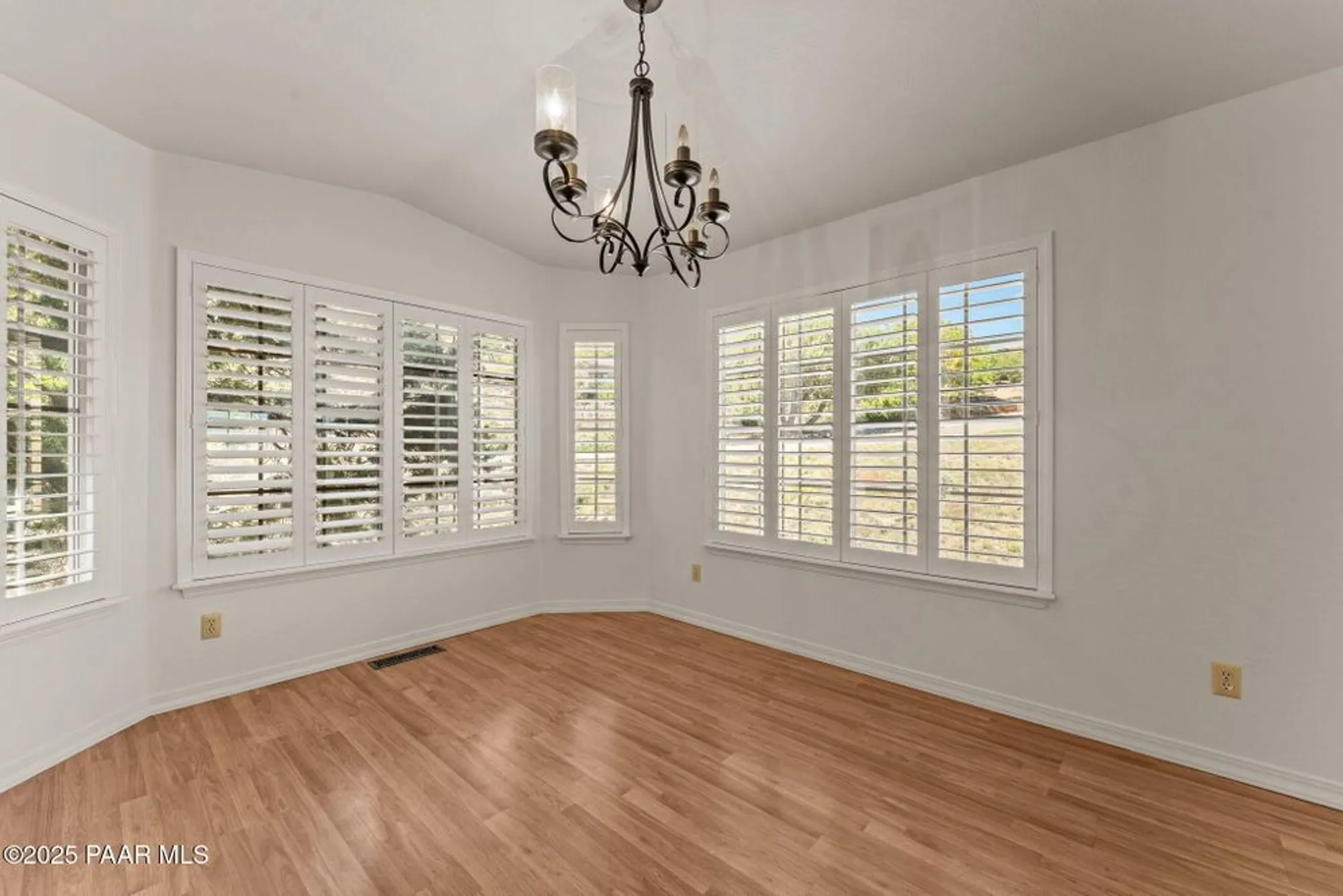 Property Slideshow image 15 of 51 | 895 sunrise blvd, Prescott, AZ, 86301