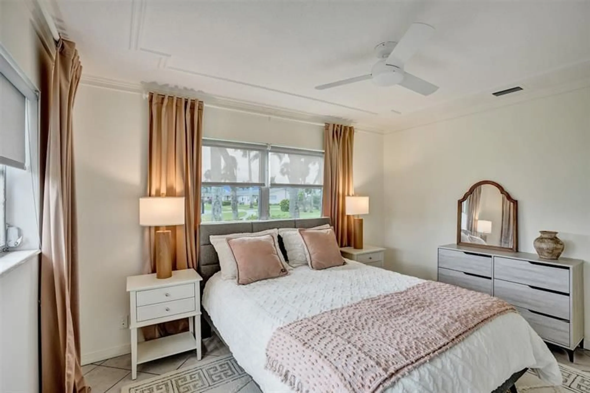 Property Slideshow image 22 of 58 | 2592 dudley dr a, West Palm Beach, FL, 33415