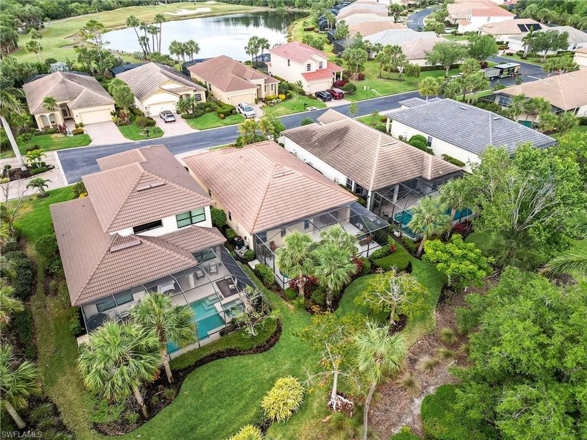 Property Slideshow image 10 of 38 | 3180 bramble cove ct, Fort Myers, FL, 33905