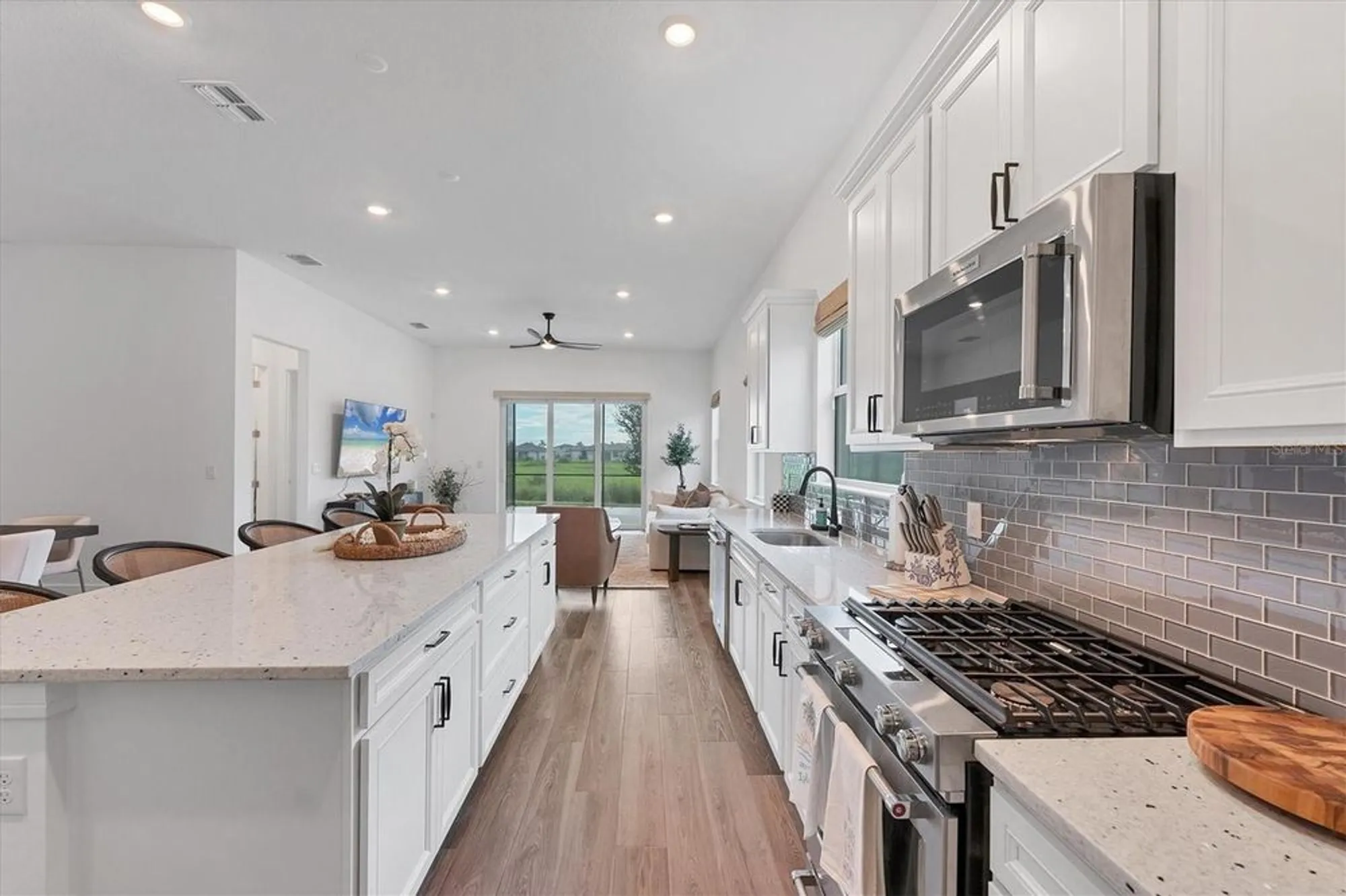 Property Slideshow image 18 of 67 | 10419 wynward way, Parrish, FL, 34219