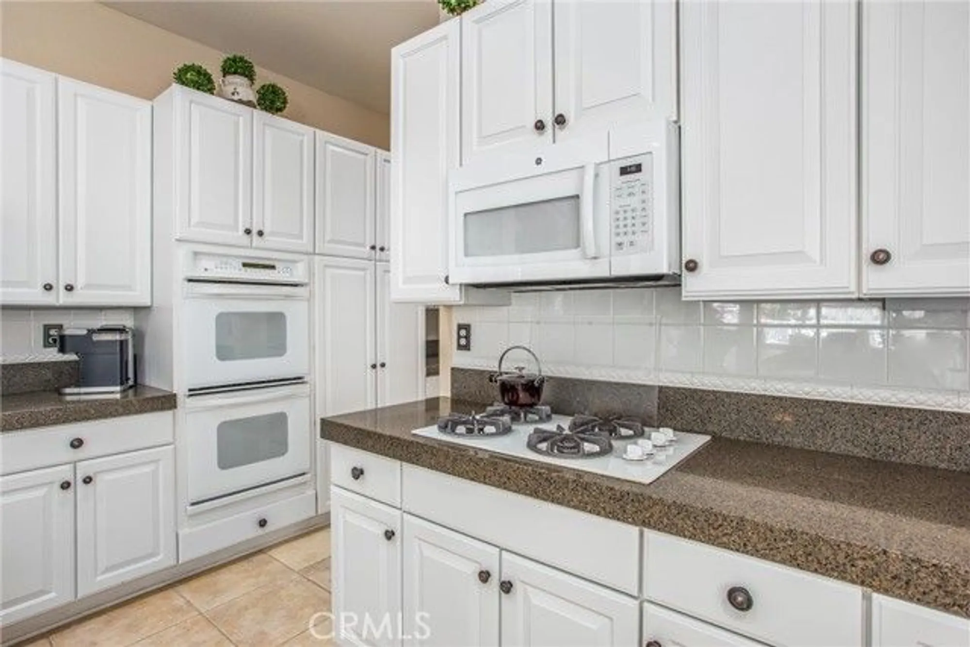 Property Slideshow image 8 of 37 | 2012 melbourne cir, Banning, CA, 92220