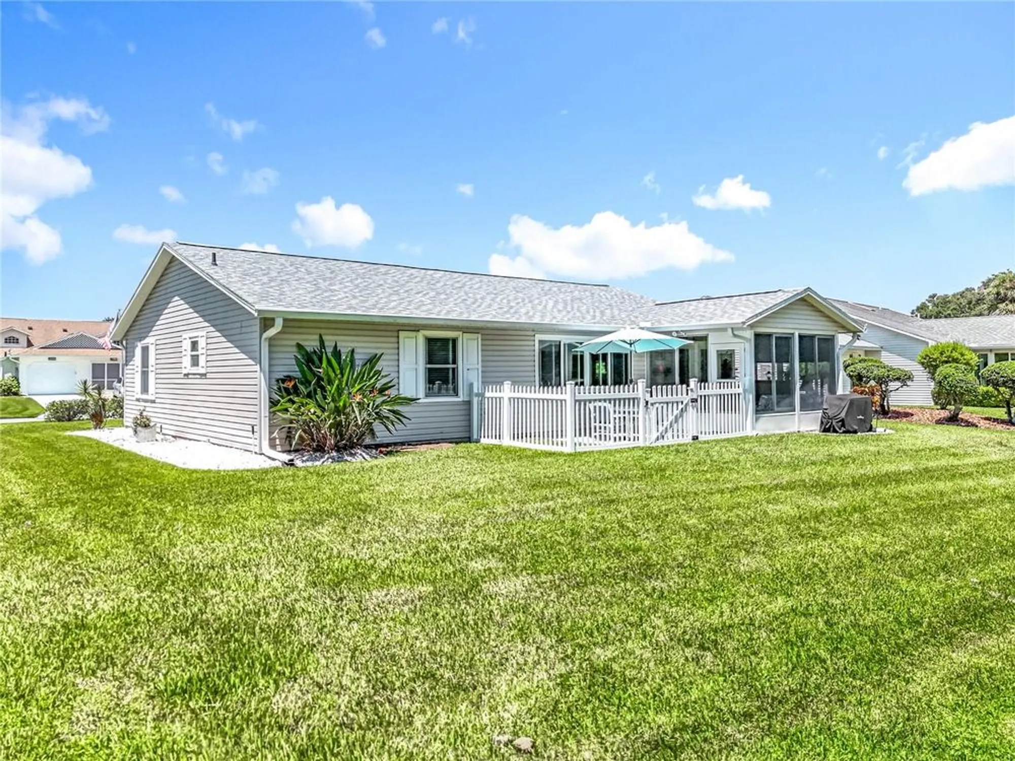 Property Slideshow image 4 of 61 | 26616 racquet cir, Leesburg, FL, 34748