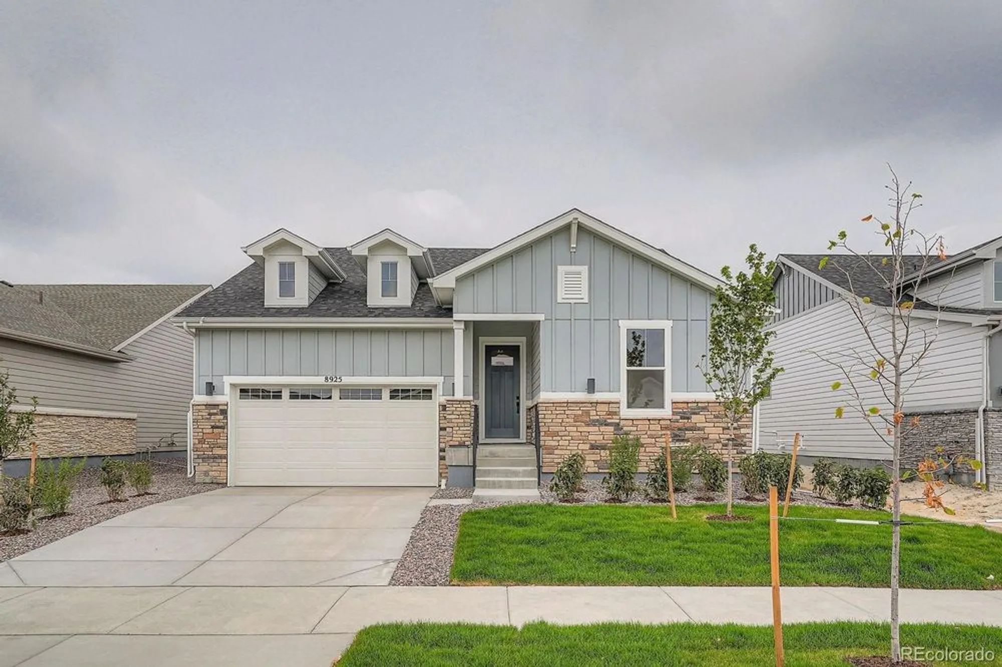 Property Slideshow image 1 of 28 | 8925 s riviera way, Aurora, CO, 80016