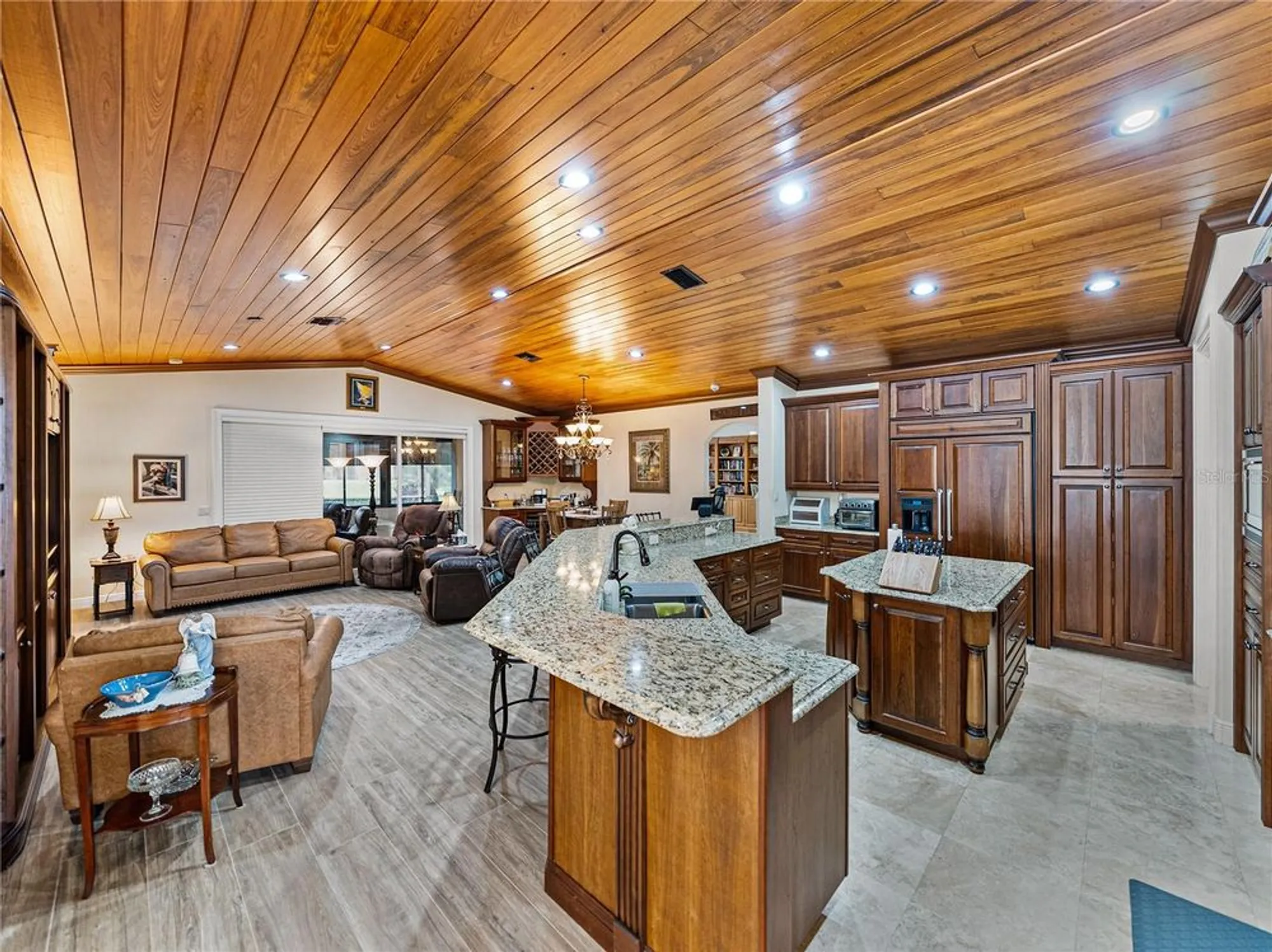 Property Slideshow image 18 of 100 | 4276 dunmore dr, Lake Wales, FL, 33859