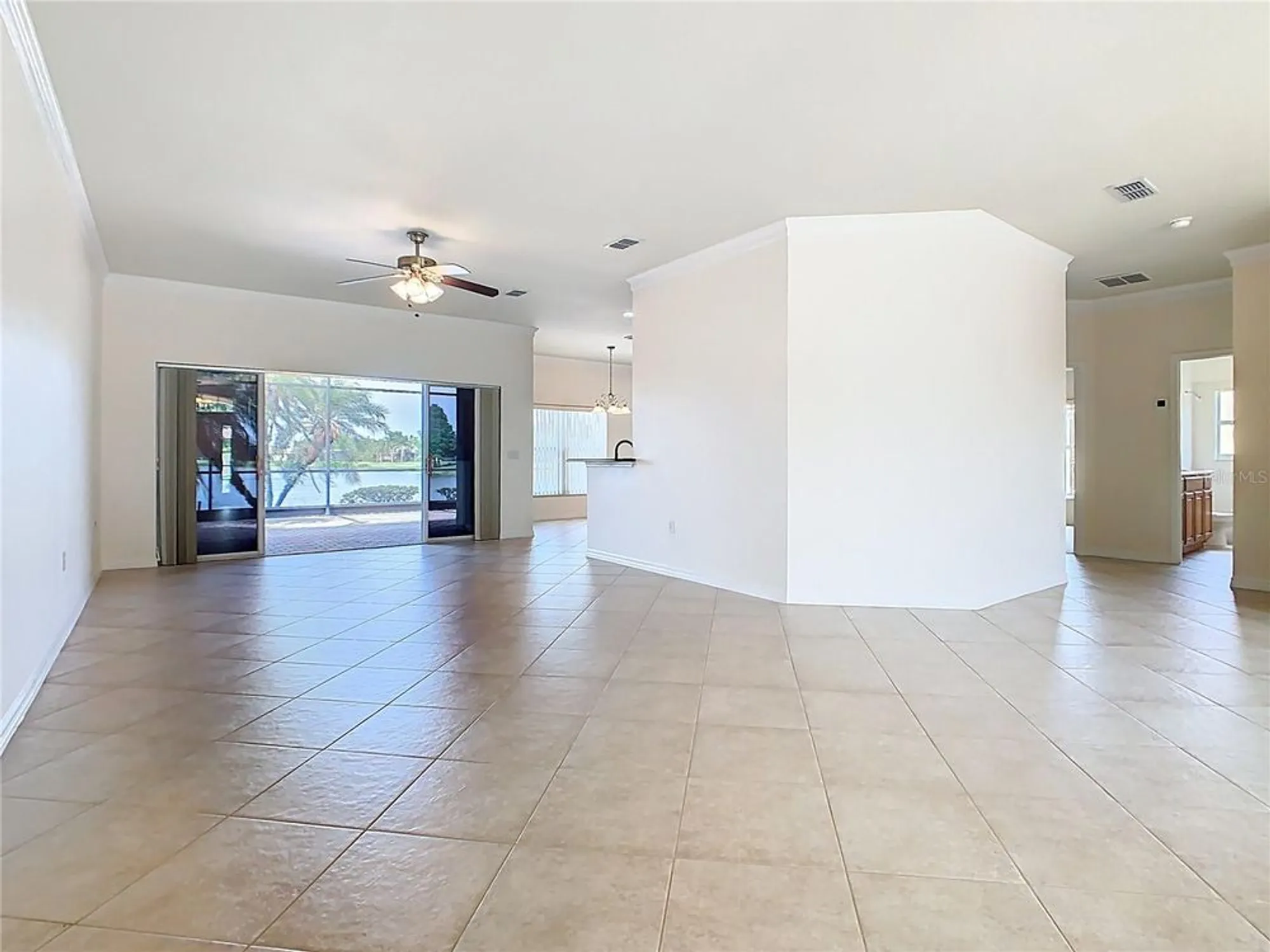 Property Slideshow image 12 of 67 | 644 shorehaven dr, Kissimmee, FL, 34759