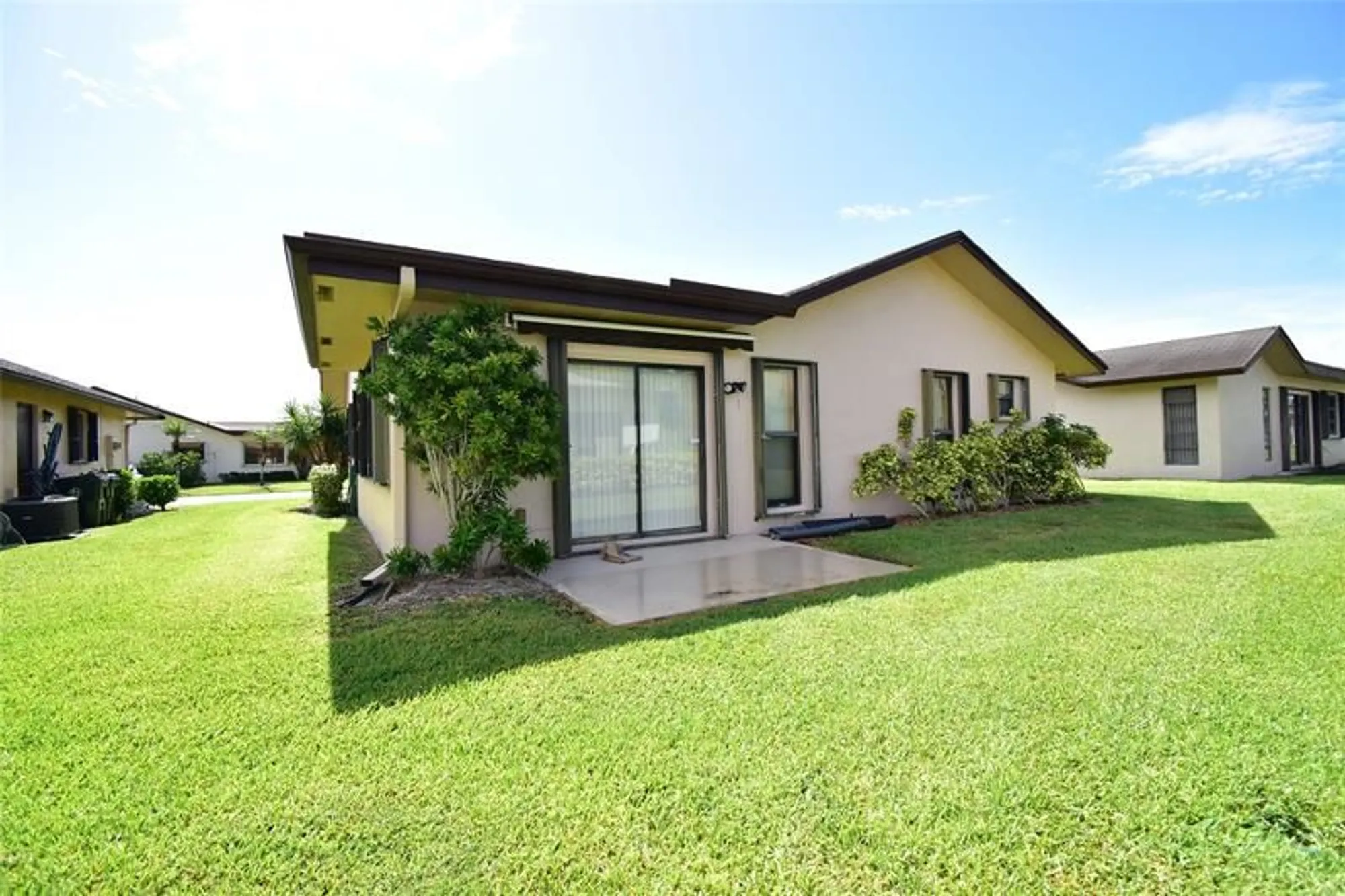 Property Slideshow image 22 of 30 | 3305 silver buttonwood dr, Greenacres, FL, 33463