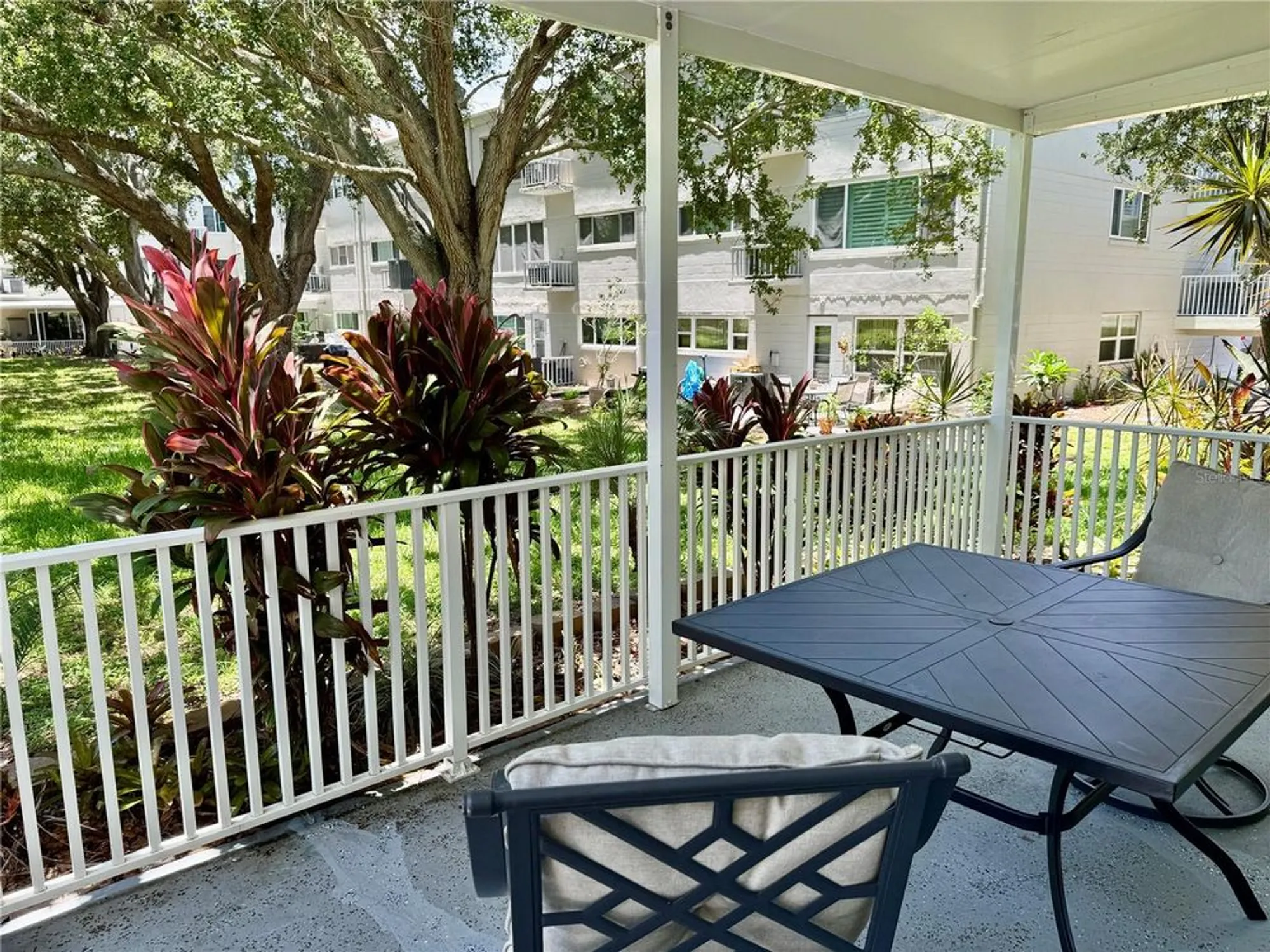 Property Slideshow image 30 of 49 | 2293 swedish dr 21, Clearwater, FL, 33763