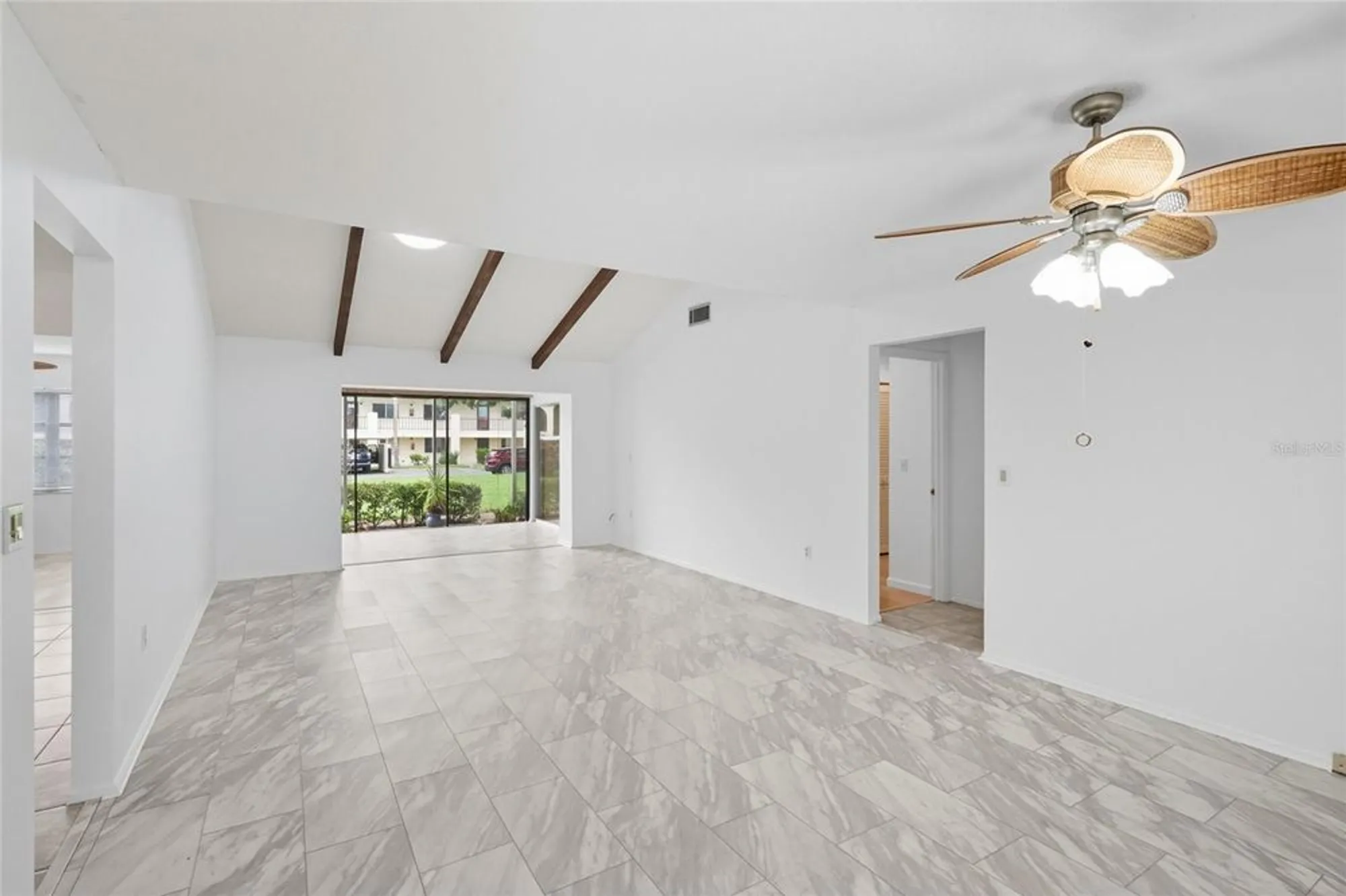 Property Slideshow image 7 of 44 | 3880 el poinier ct # 8702, Sarasota, FL, 34232