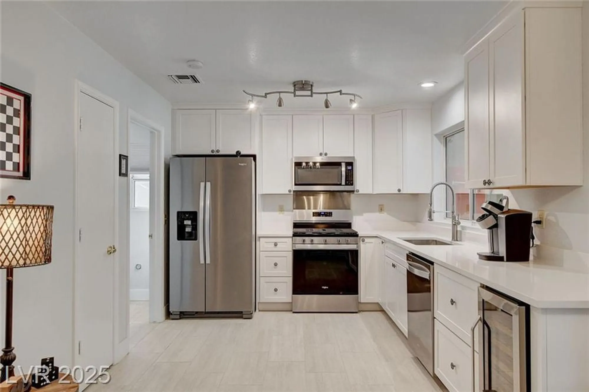 Property Slideshow image 18 of 42 | 9037 grayling dr, Las Vegas, NV, 89134