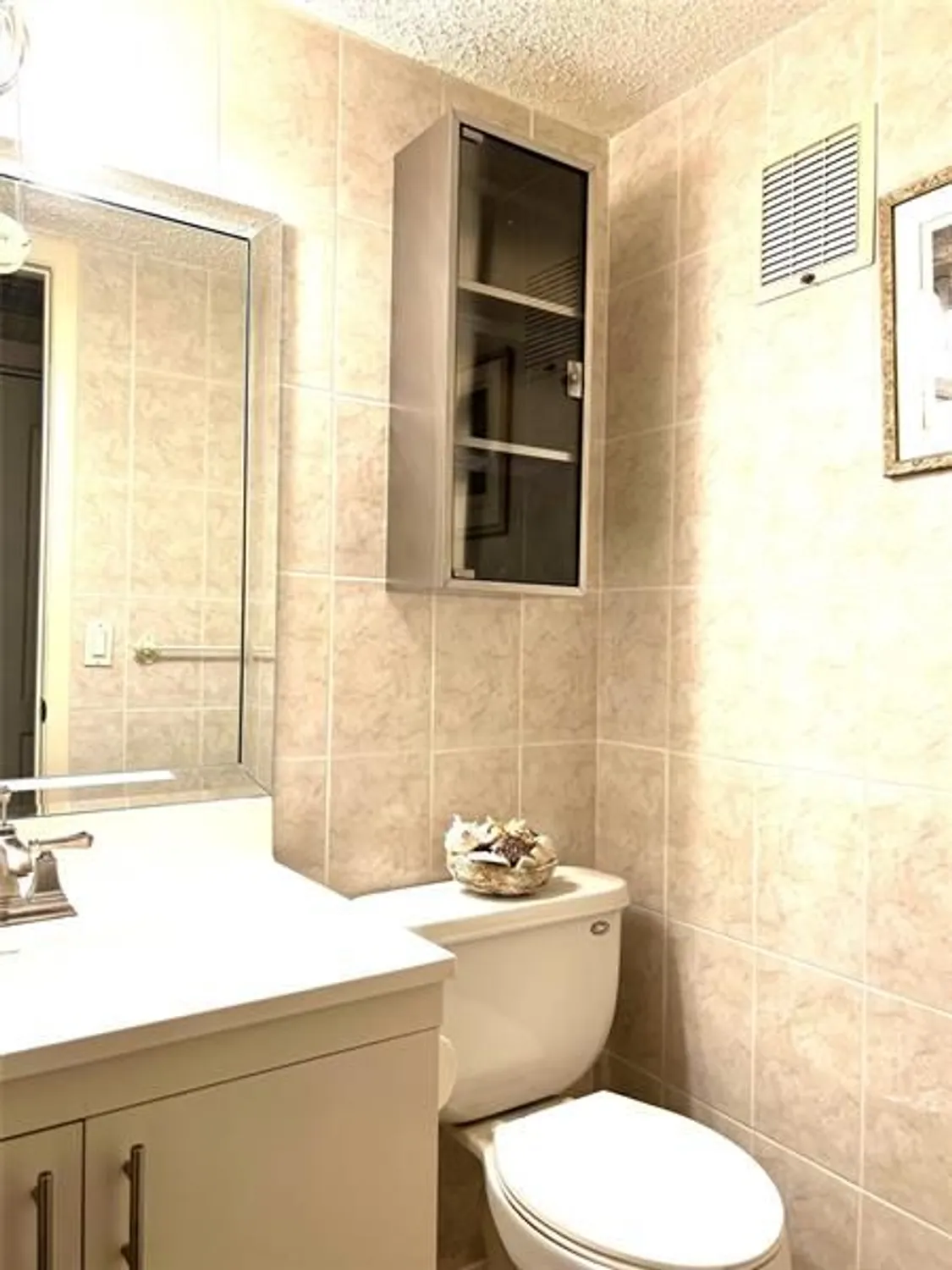 Property Slideshow image 15 of 29 | 2057 cambridge c # 2057, Deerfield Beach, FL, 33442