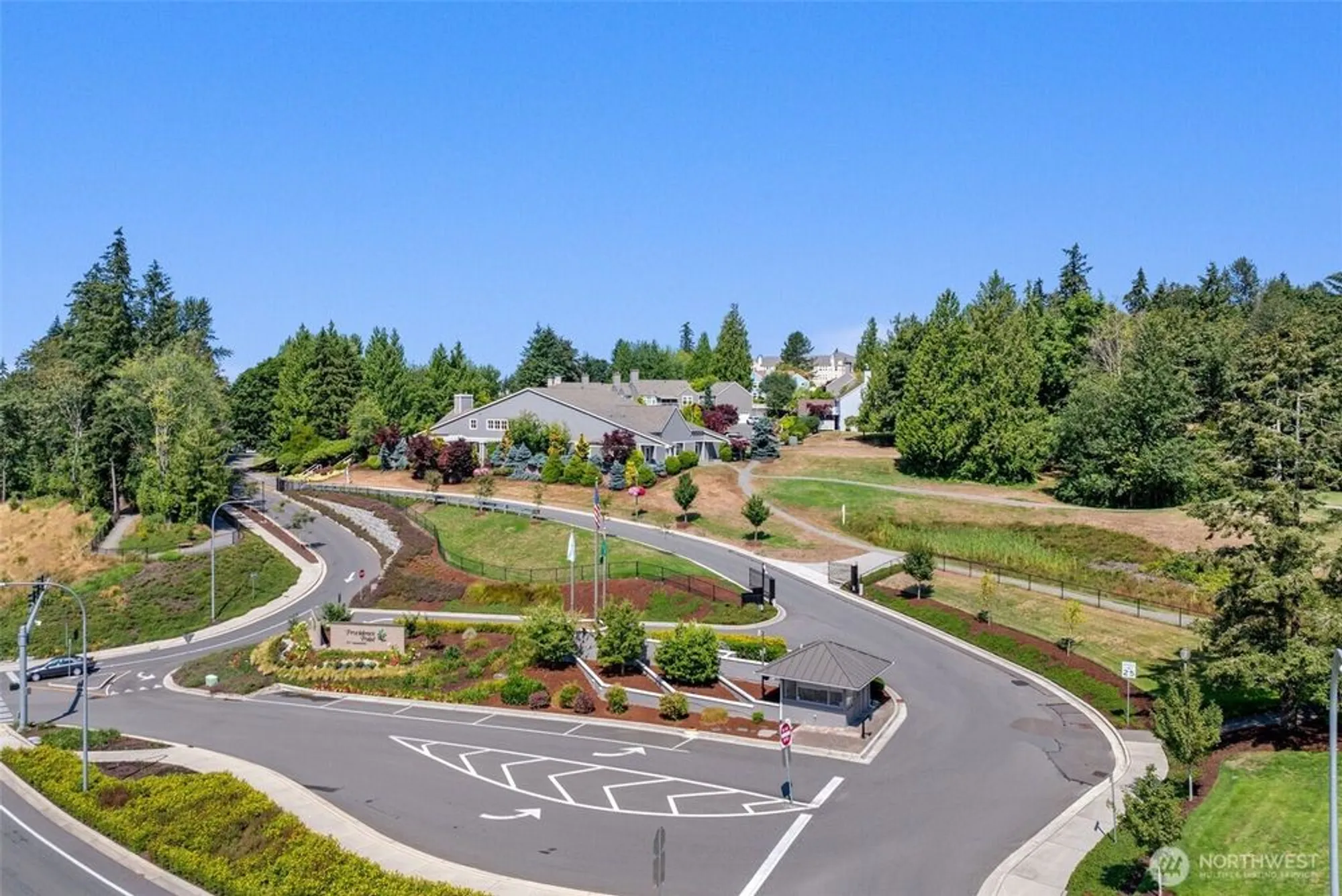 Property Slideshow image 31 of 40 | 4081 224th ln 210, Issaquah, WA, 98029