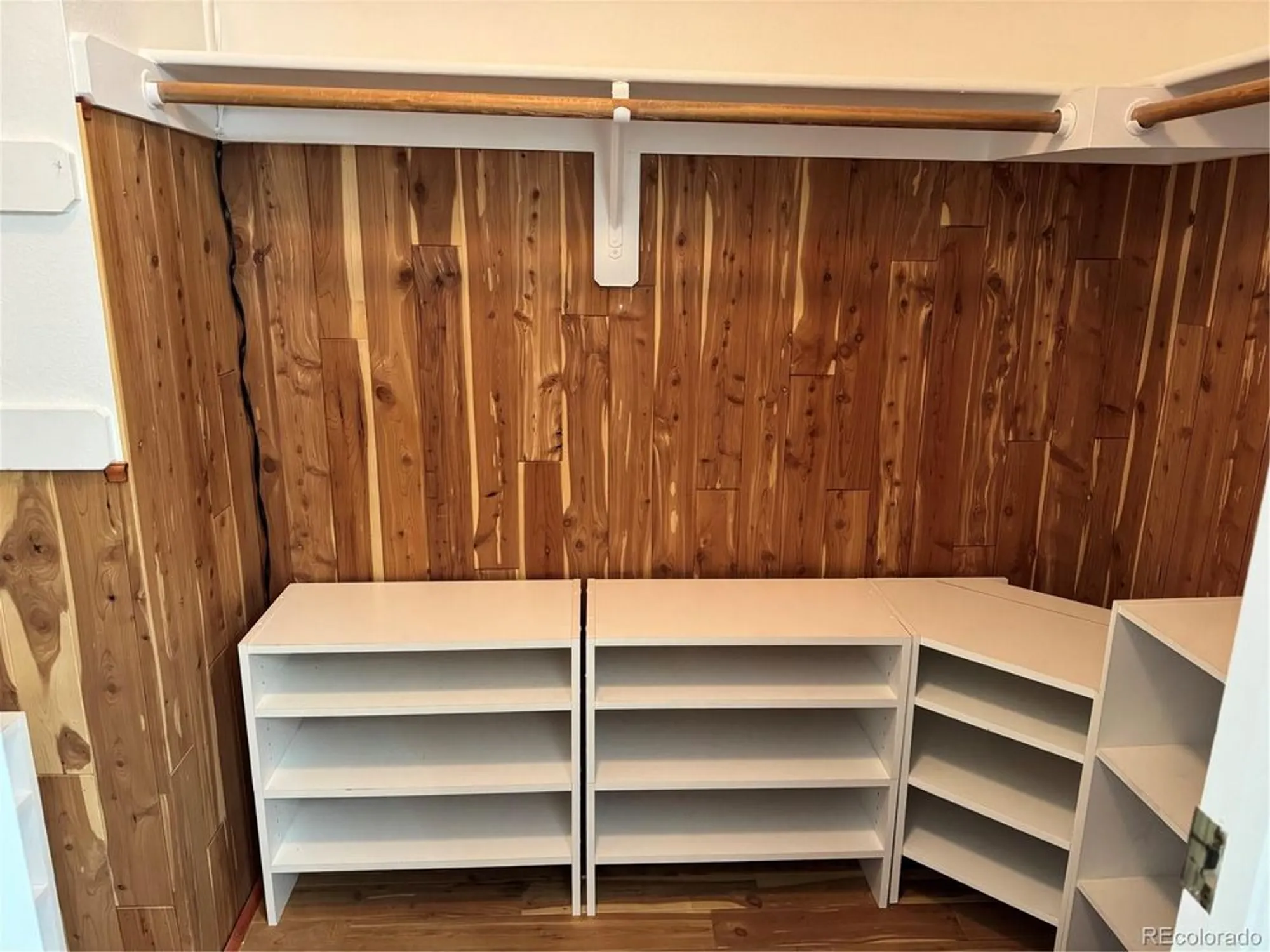 Property Slideshow image 16 of 31 | 41 canongate ln, Highlands Ranch, CO, 80130