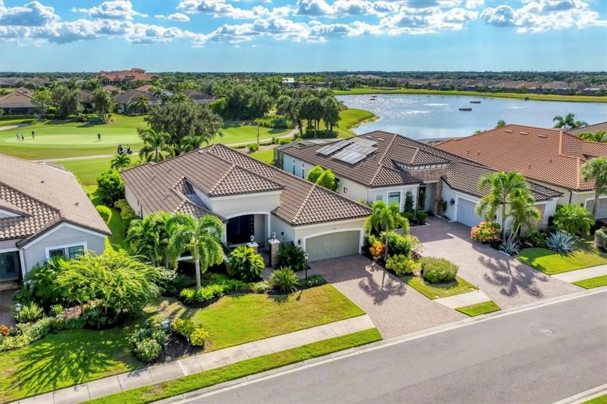 Property Slideshow image 4 of 85 | 13046 sorrento way, Bradenton, FL, 34211