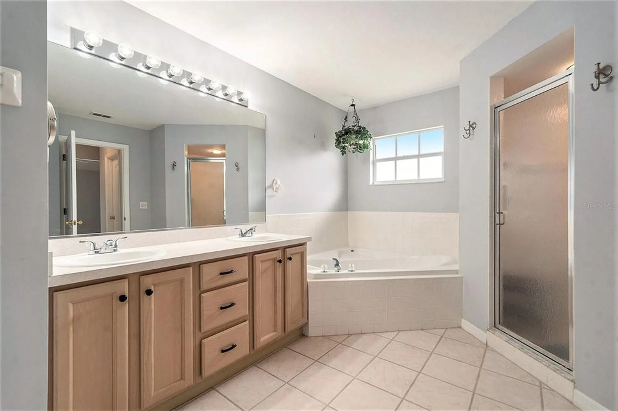 Property Slideshow image 14 of 39 | 29418 schinnecock hills ln, San Antonio, FL, 33576