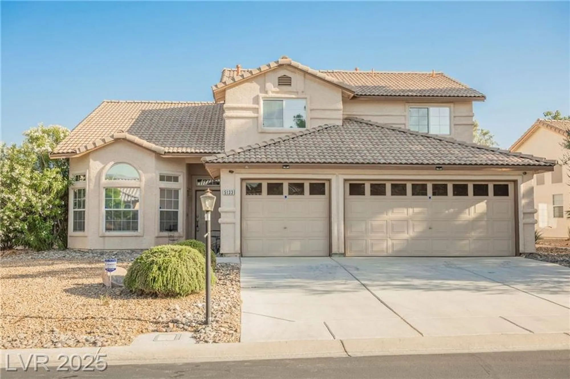 Property Slideshow image 3 of 66 | 5133 burr oak dr, Las Vegas, NV, 89130