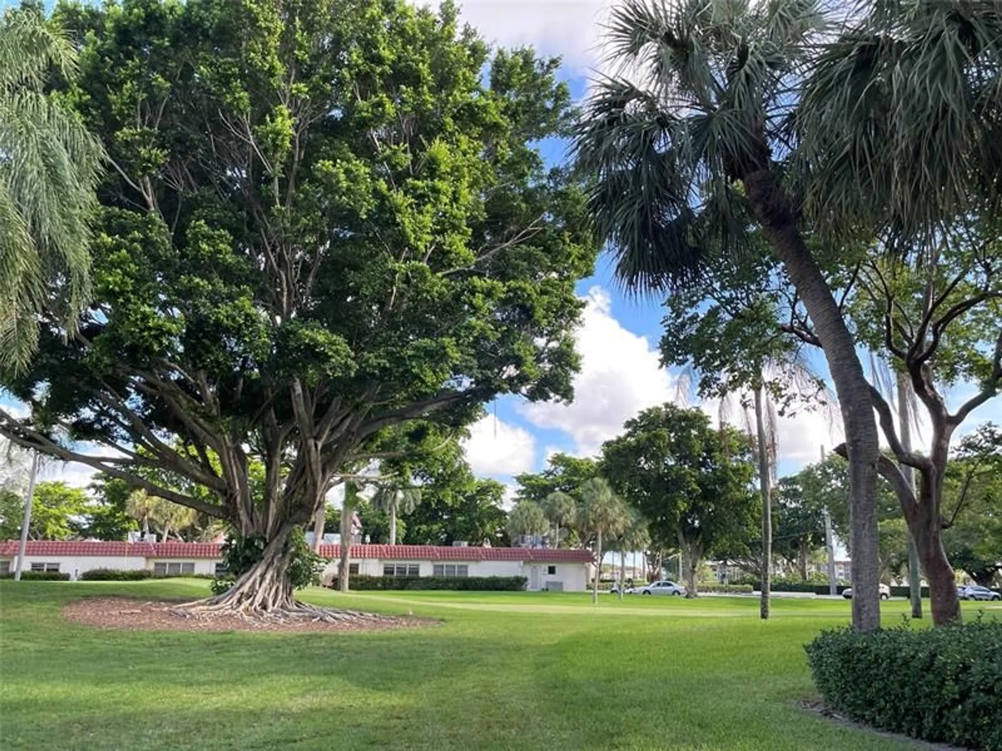 Property Slideshow image 23 of 53 | 8962 s hollybrook blvd 308, Pembroke Pines, FL, 33025