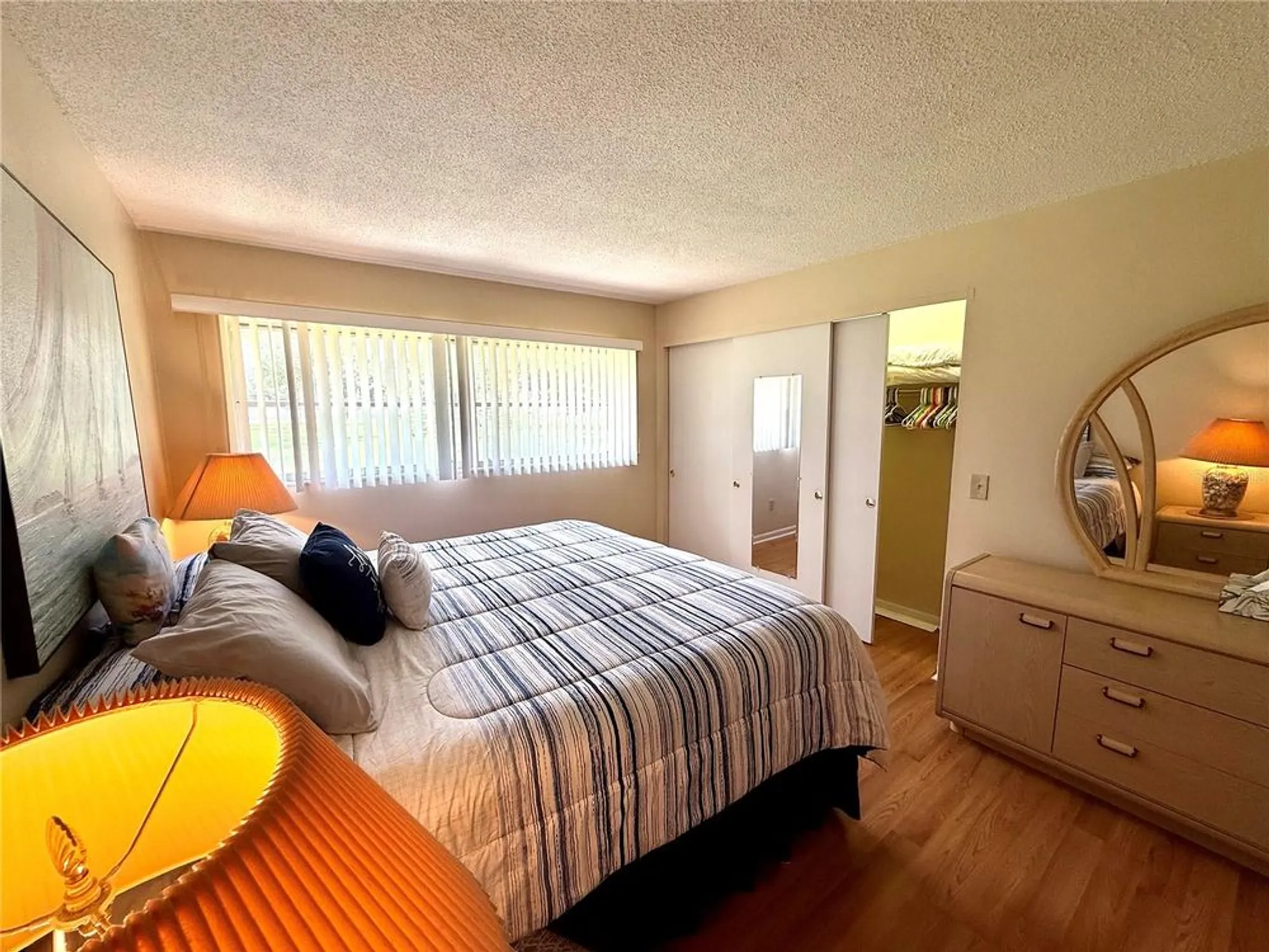 Property Slideshow image 14 of 42 | 8215 burgundy dr n # 8215, Pinellas Park, FL, 33781