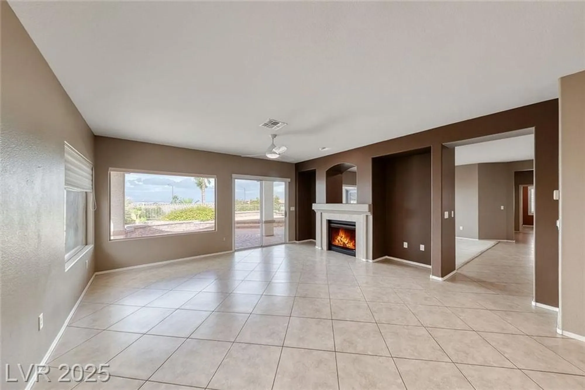Property Slideshow image 17 of 56 | 1601 wellington springs ave, Henderson, NV, 89052