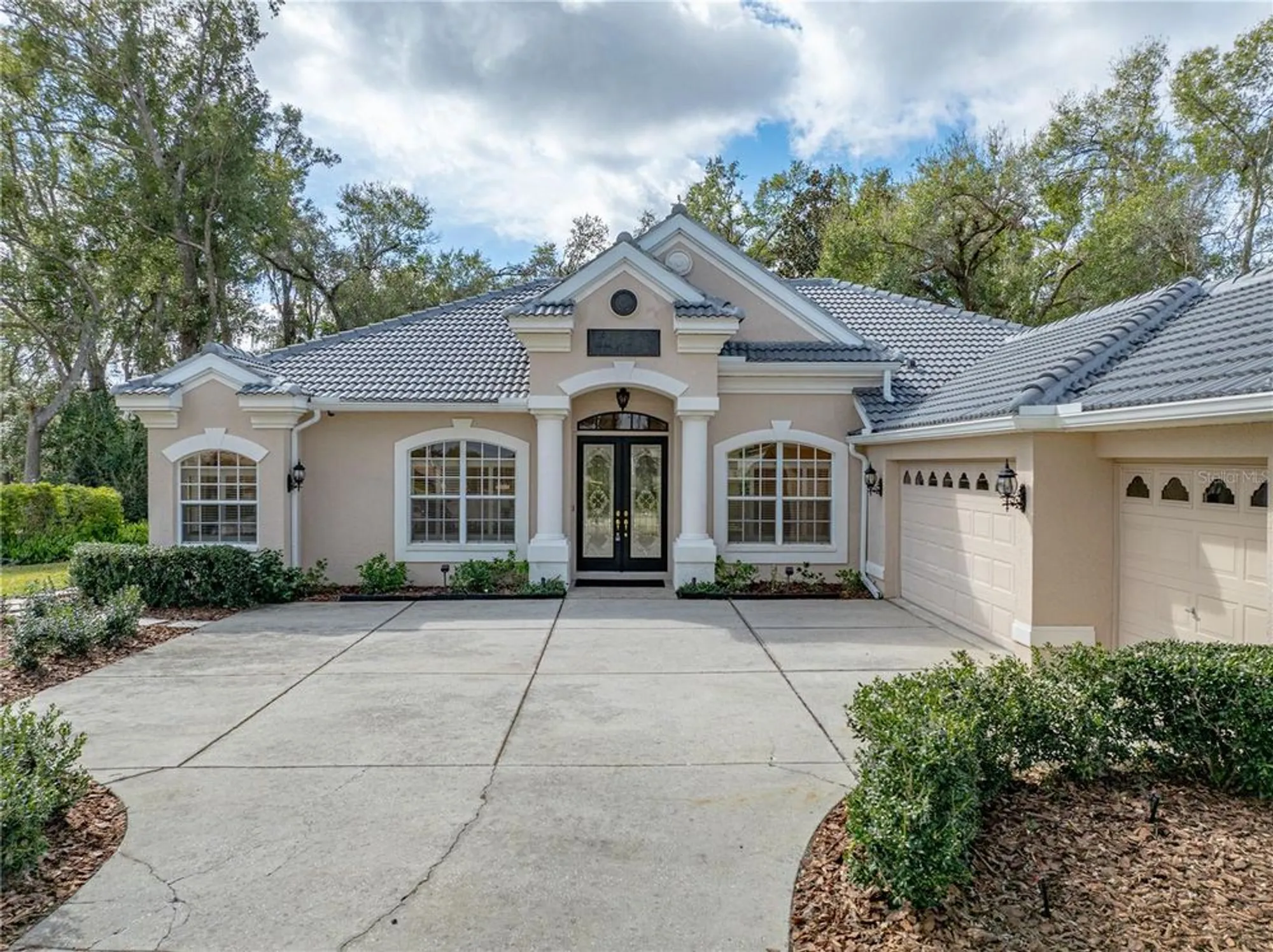 Property Slideshow image 5 of 74 | 12632 oak hollow ct, Dade City, FL, 33525