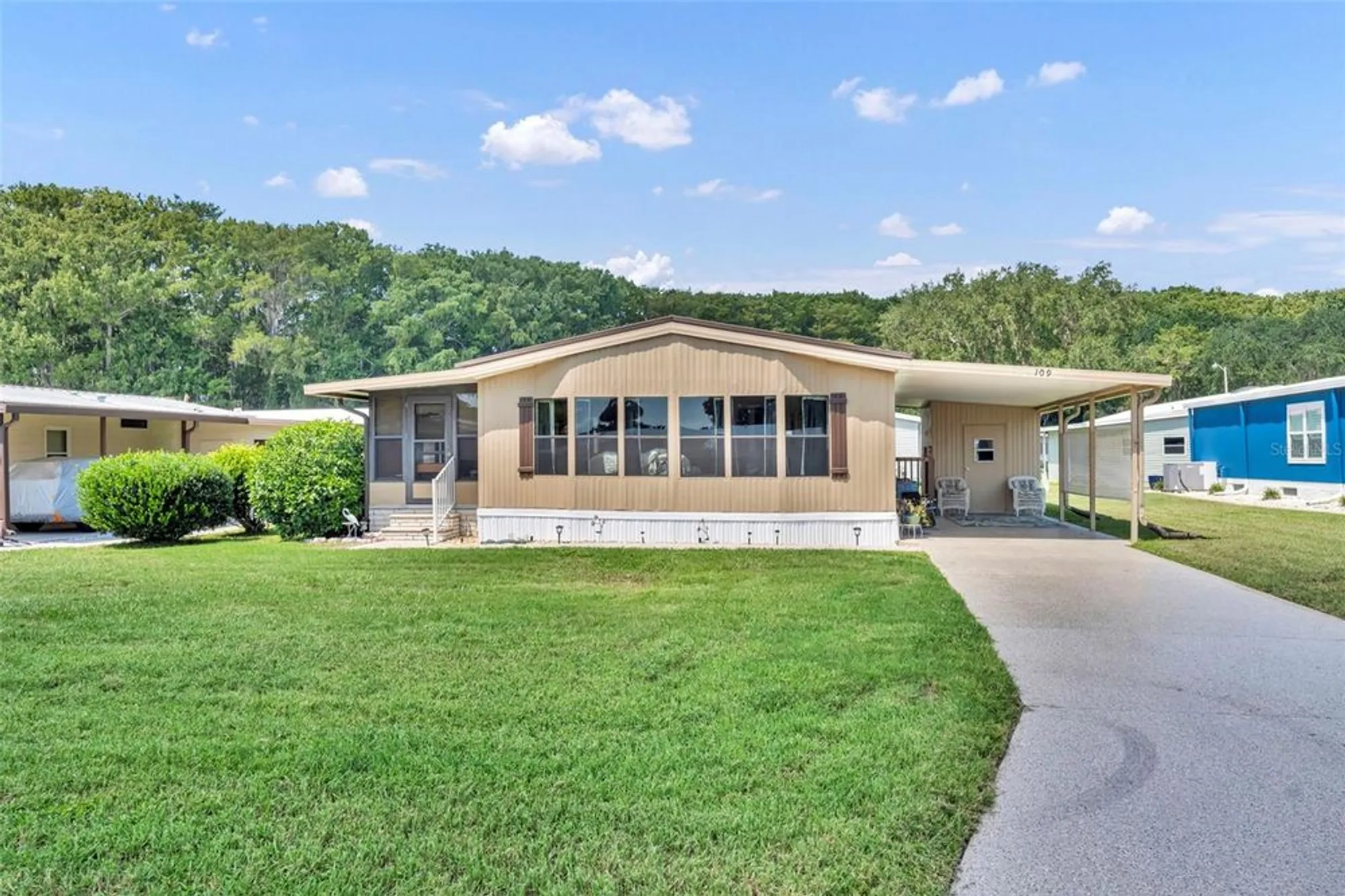 Property Slideshow image 1 of 41 | 109 lyonia ln, Wildwood, FL, 34785