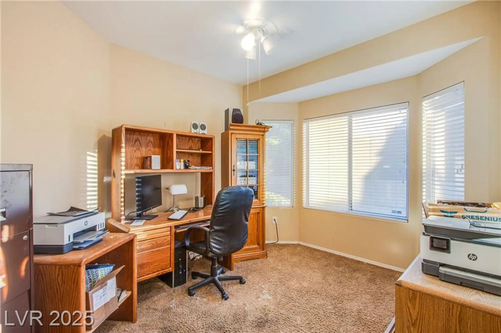 Property Slideshow image 15 of 31 | 2581 evansville ave, Henderson, NV, 89052