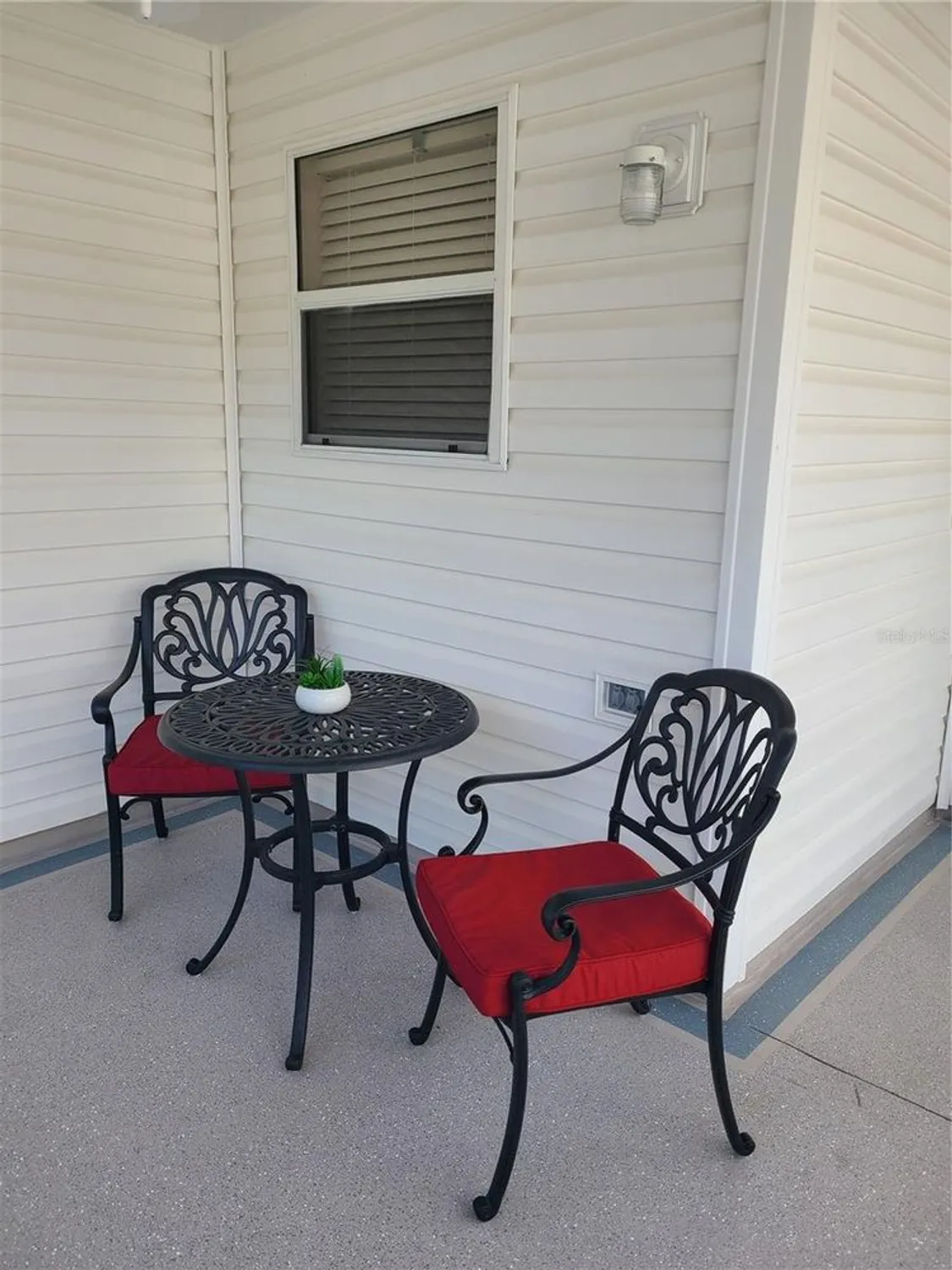 Property Slideshow image 2 of 16 | 420 canterbury ct, The Villages, FL, 32162