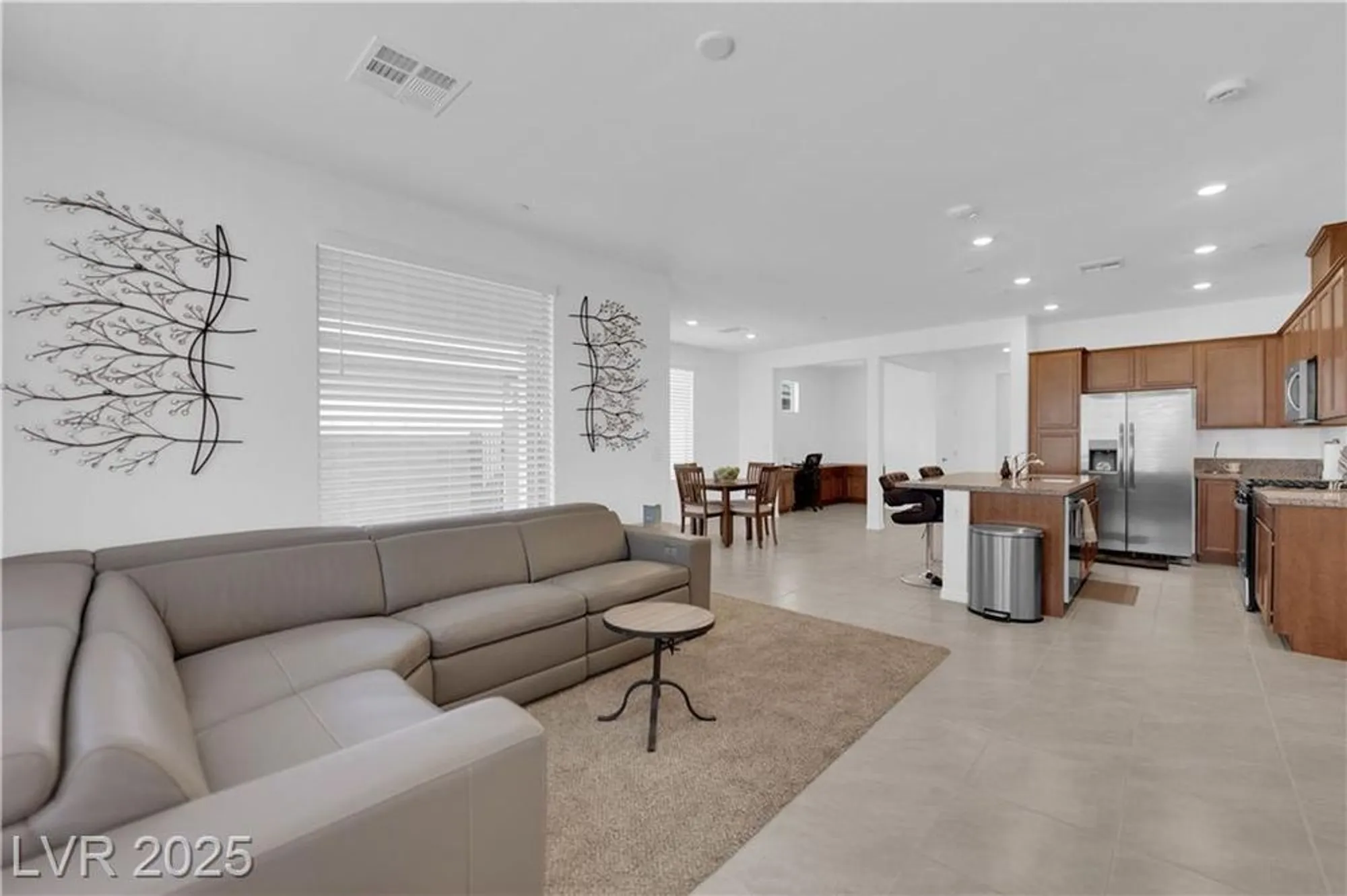 Property Slideshow image 14 of 43 | 10151 carmine clay dr, Las Vegas, NV, 89143