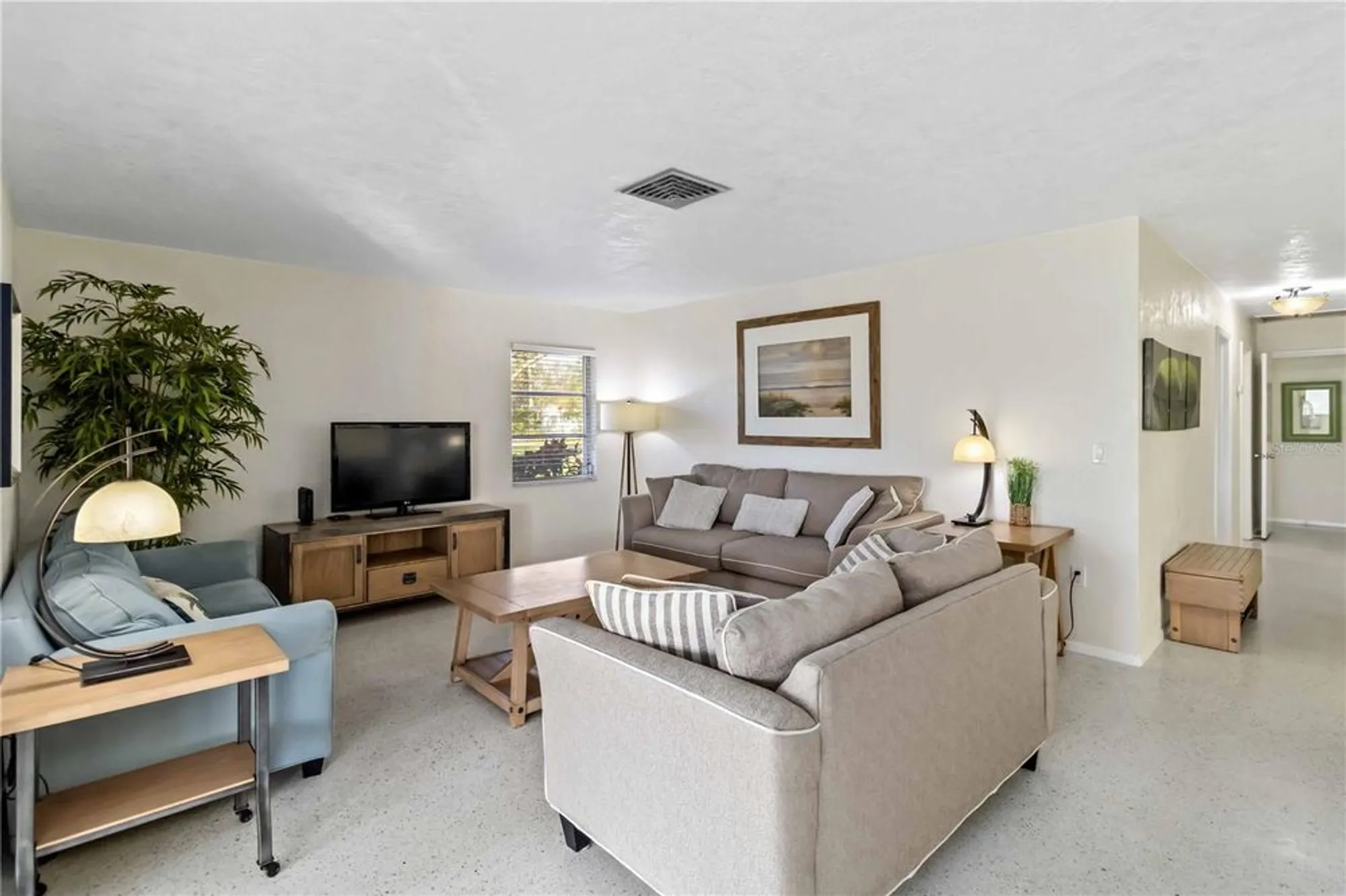 Property Slideshow image 8 of 66 | 3220 southfield ln 810, Sarasota, FL, 34239