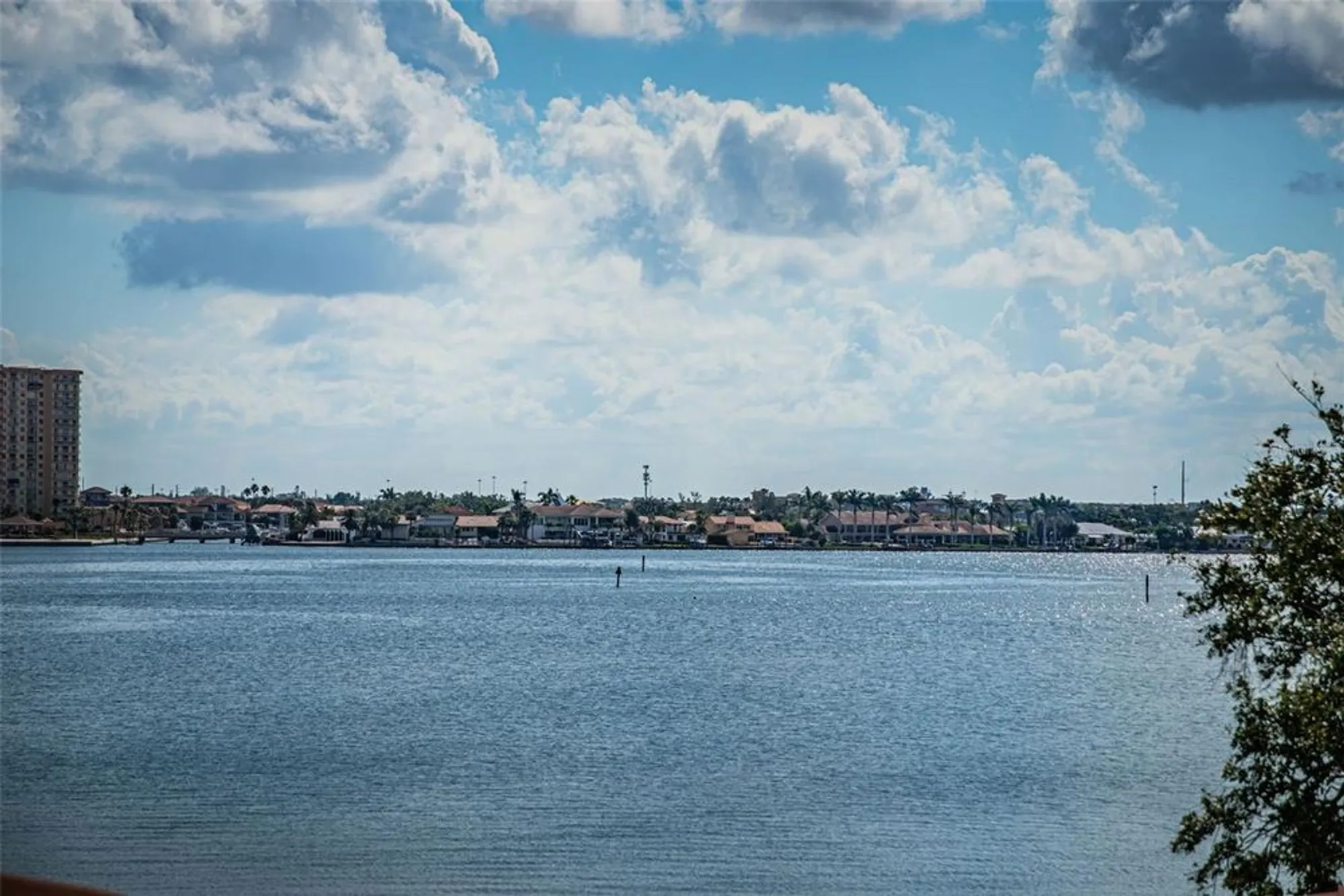 Property Slideshow image 12 of 62 | 6158 palma del mar blvd s apt 306, St Petersburg, FL, 33715