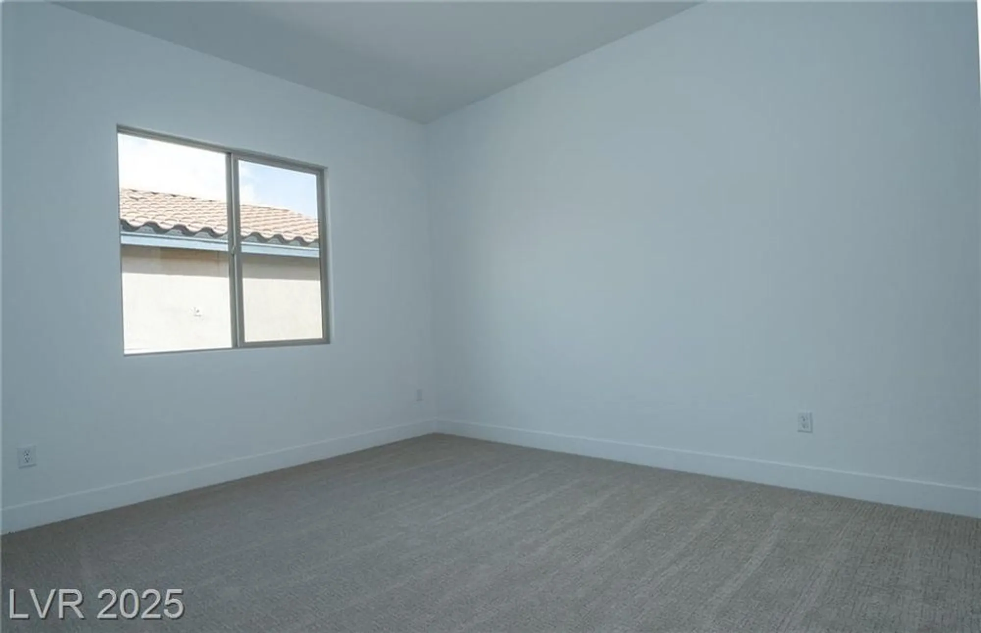 Property Slideshow image 8 of 10 | 189 mirage view dr, Henderson, NV, 89011