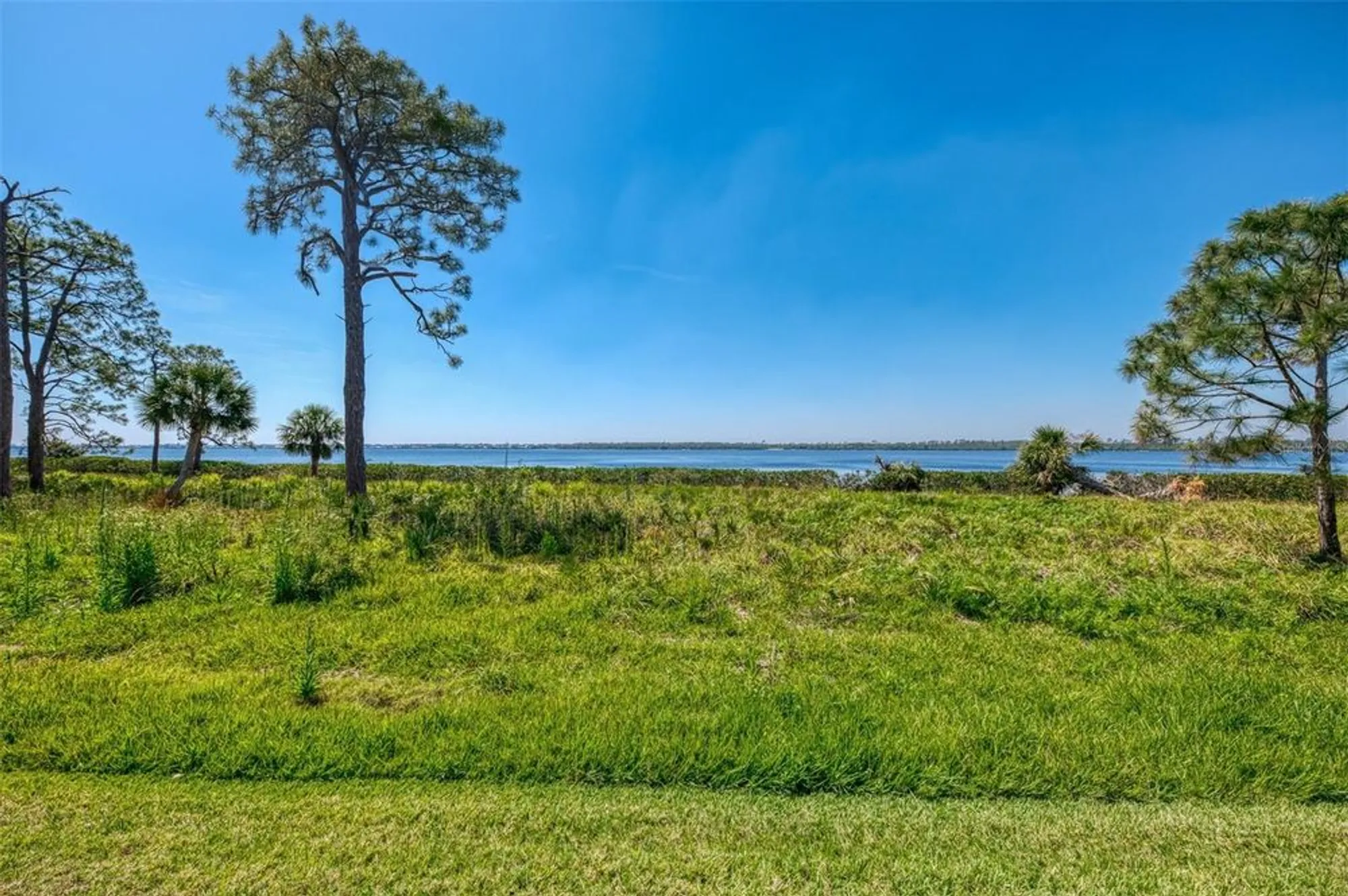 Property Slideshow image 46 of 82 | 4692 club dr # 101, Port Charlotte, FL, 33953